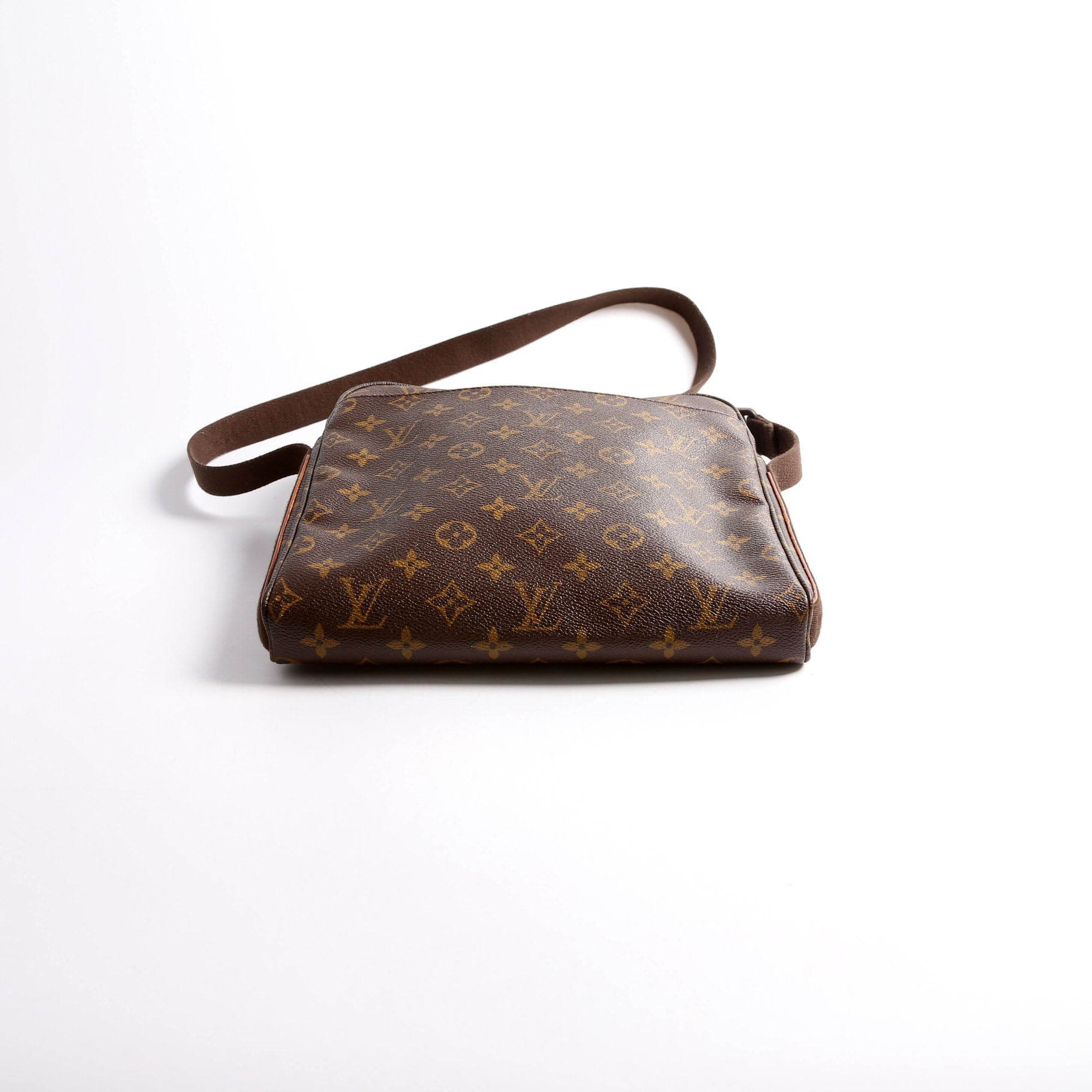 Louis Vuitton Trotteur Beaubourg Monogram Handbag