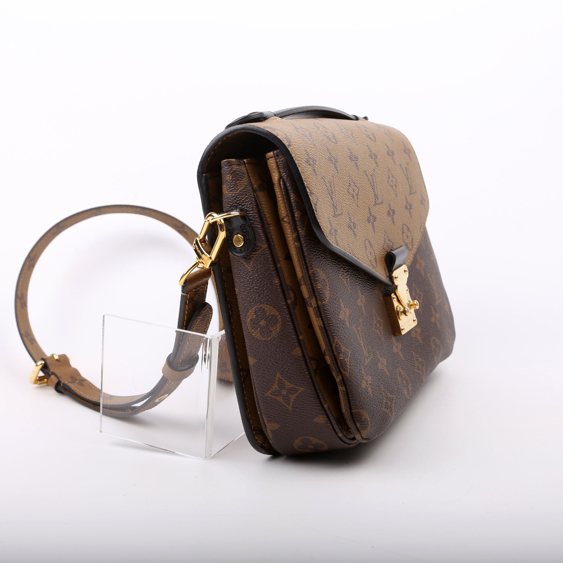 Louis Vuitton Pochette Metis Reverse Monogram Clutch Bag Monogram 25