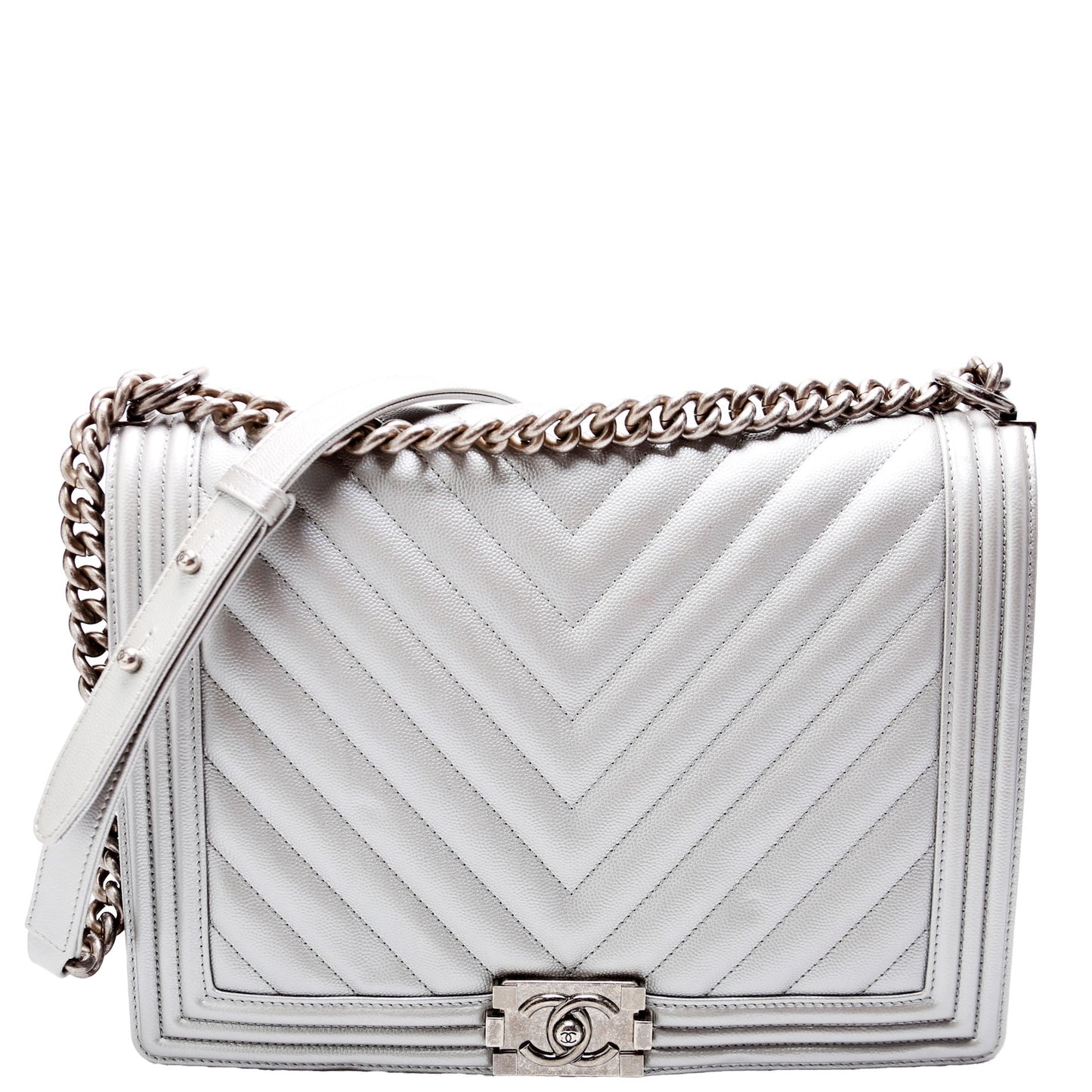 Chanel Boy Flap Old Chevron Caviar 21-25M Silver Handbag