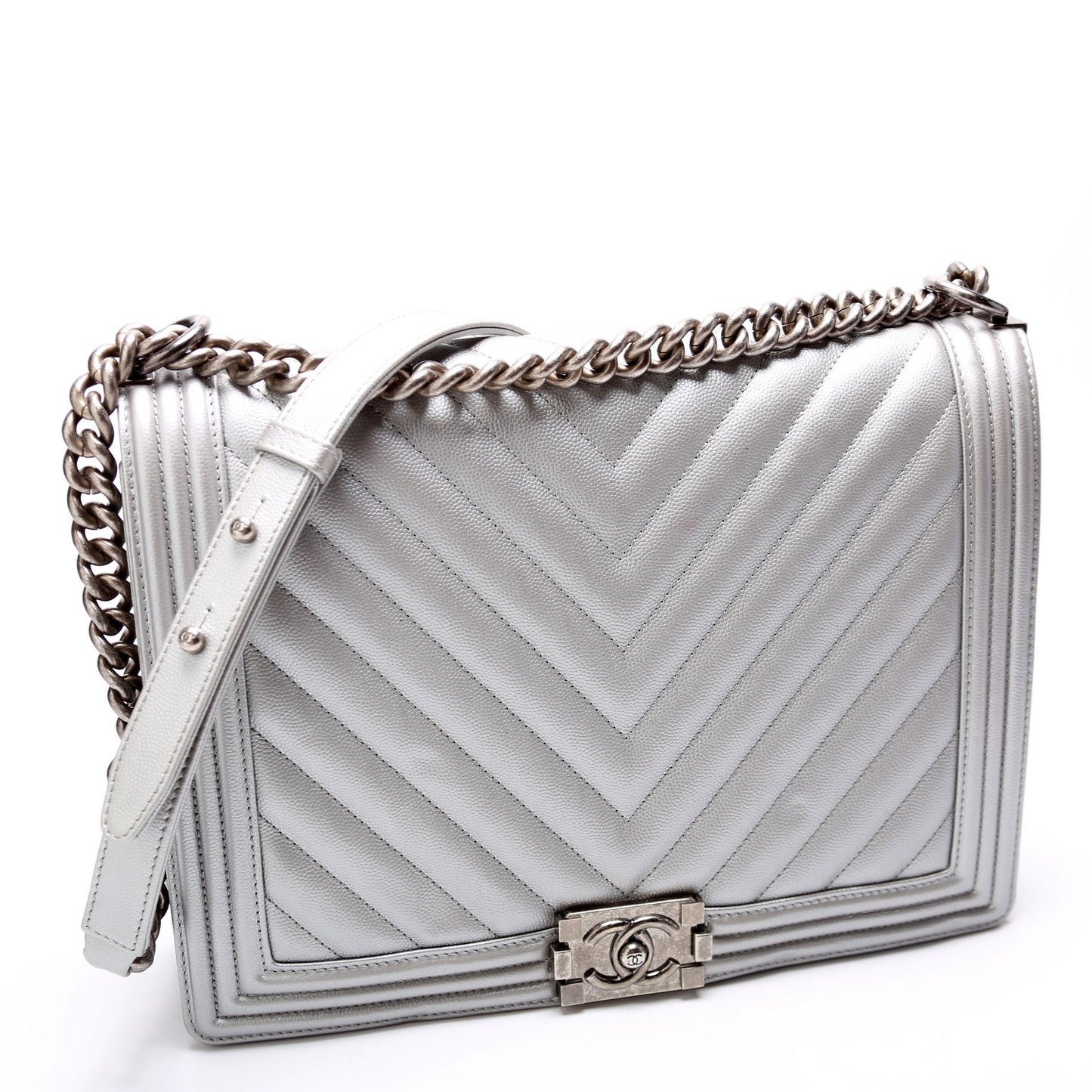 Chanel Boy Flap Old Chevron Caviar 21-25M Silver Handbag