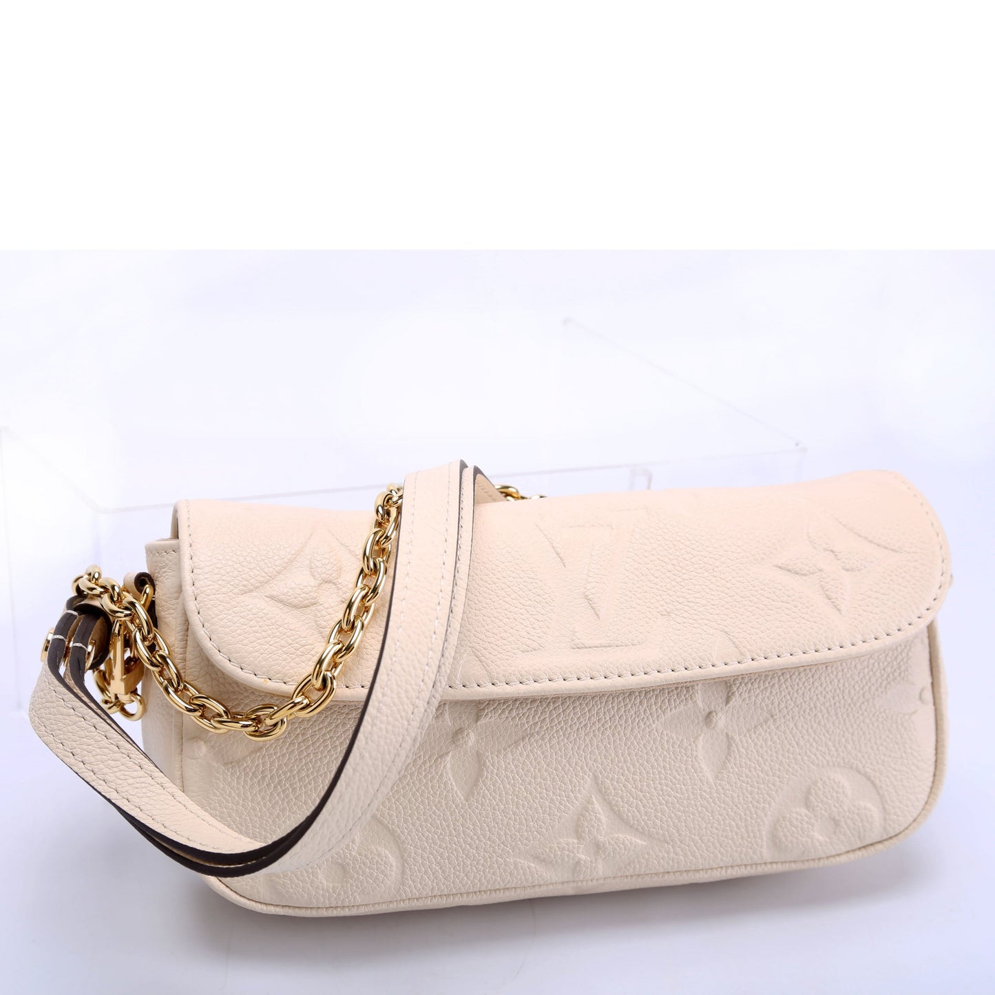 Louis Vuitton Ivy On Cream Empreinte Gold Wallet Case