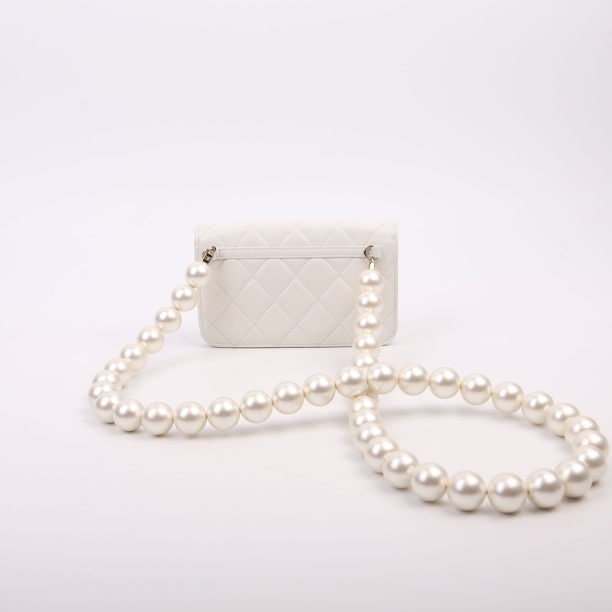 Chanel Maxi Pearls WOC Lambskin 30M White Clutch Bag