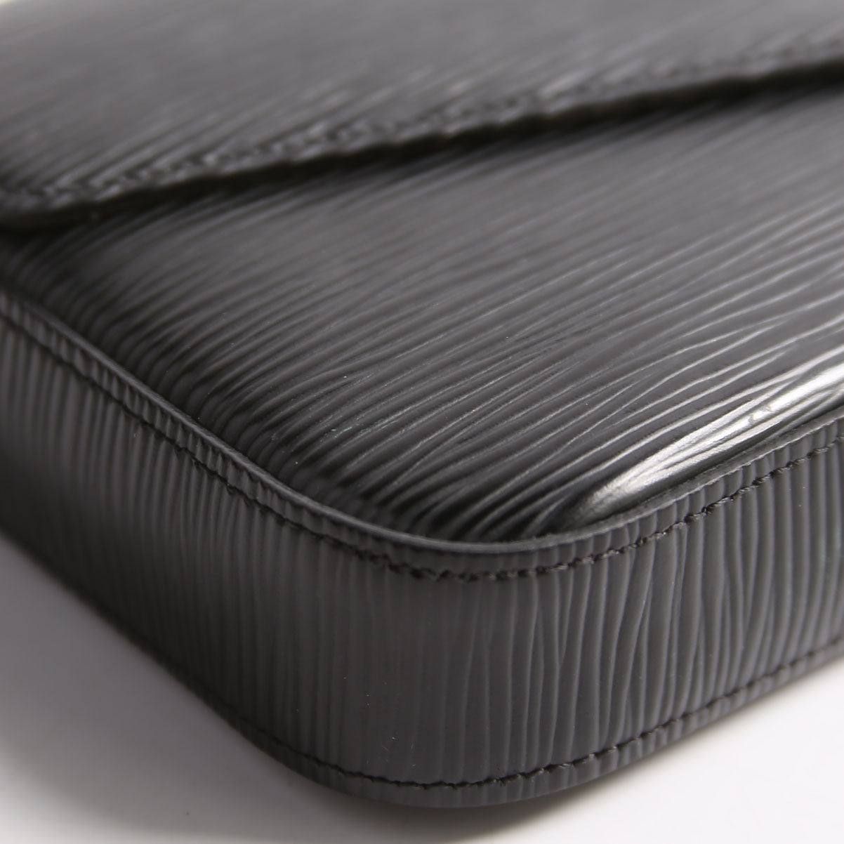 Louis Vuitton Pochette Felice Sier Epi Black Silver Clutch Bag