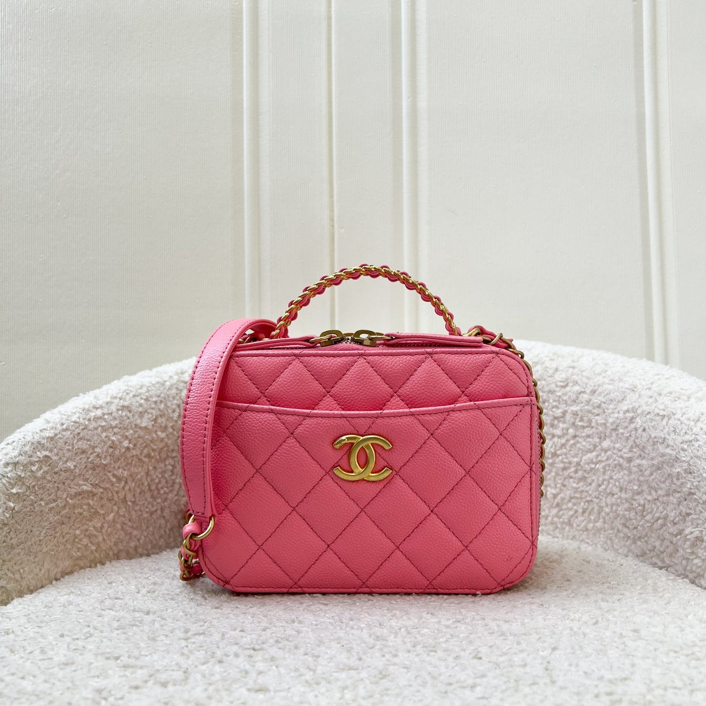 Chanel "pick Me Up" Vanity Case in Pink Caviar and Aghw Handbag
