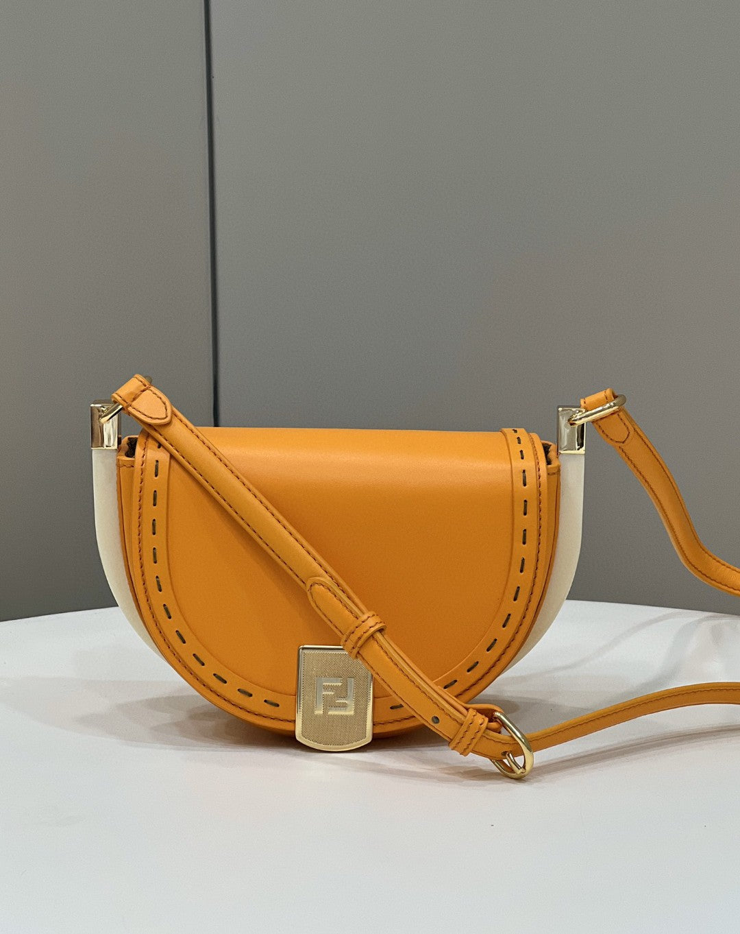 Top QualityTop Quality Moonlight Saddle Orange Handbag