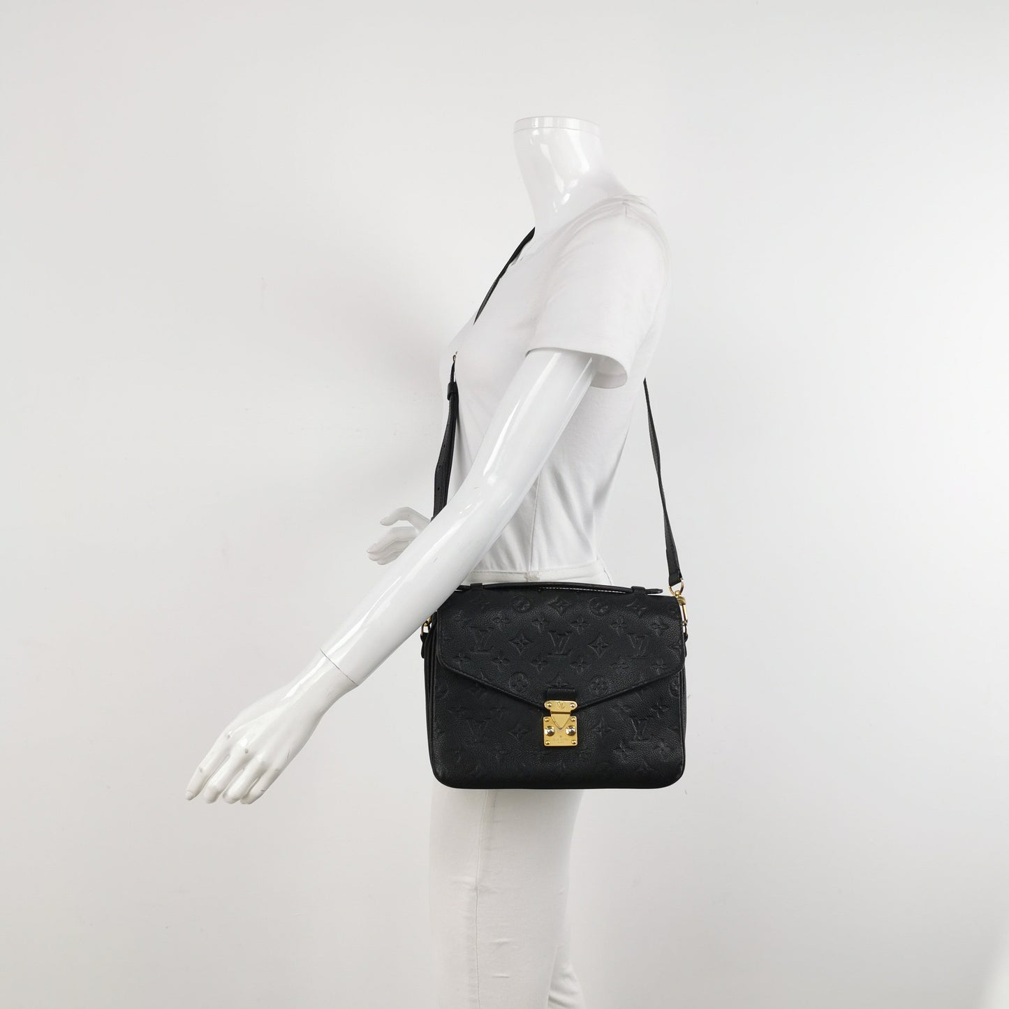 Louis Vuitton Pochette Métis Monogram Empreinte Leather Black Clutch Bag Black 1