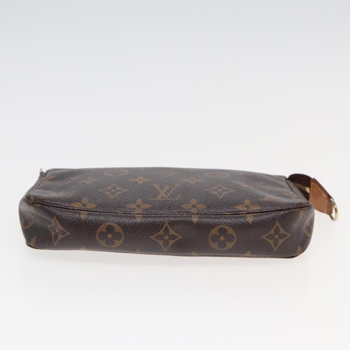 LOUIS VUITTON Pochette accessoires Clutch Bag