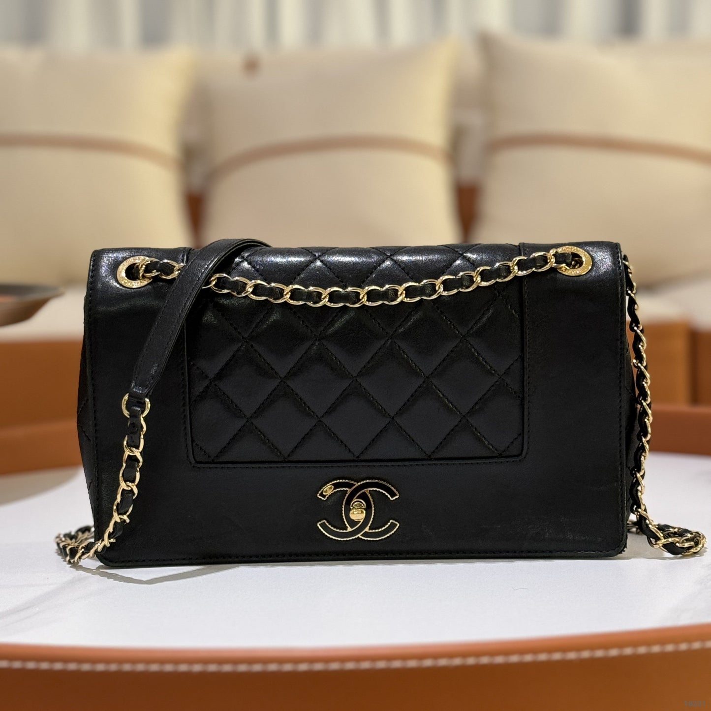 CHANEL   FLAP BAG