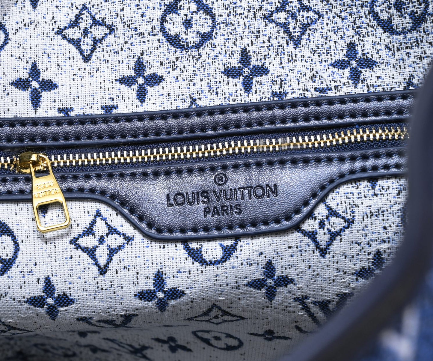 EN - Luxury LUV 875 Travel Bag