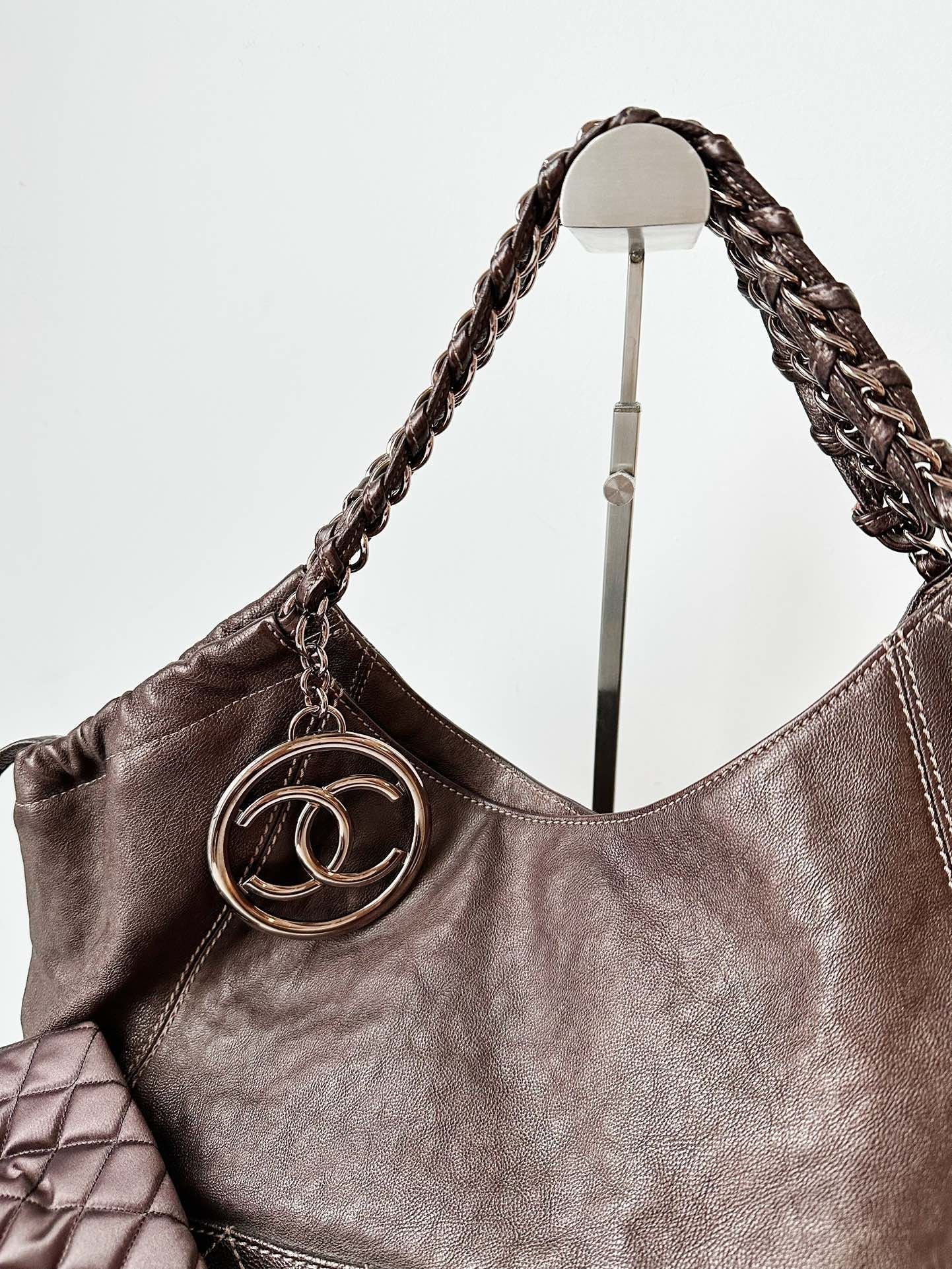   Chanel bag brown xcm