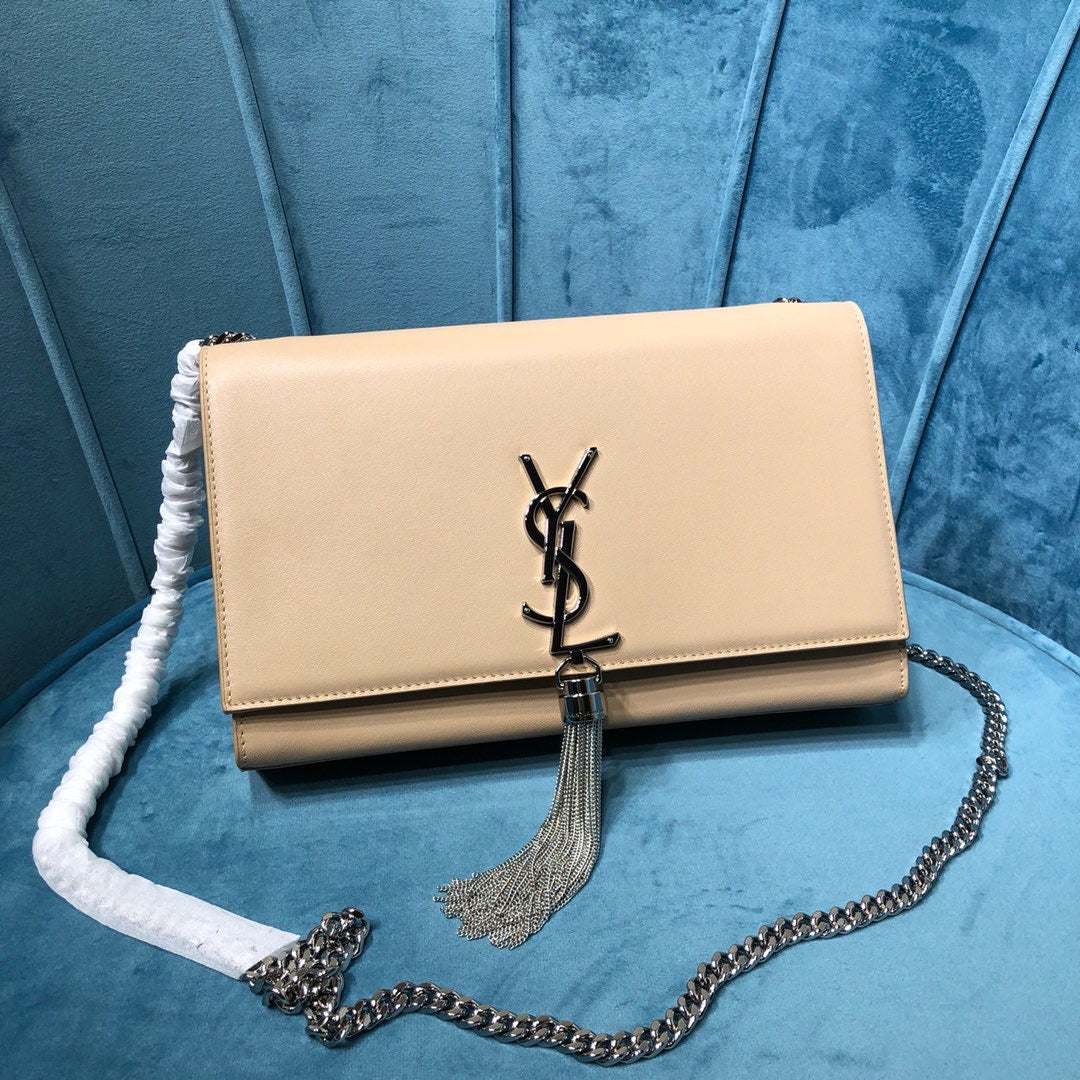 YSL Saint Laurent Kate Tassel 9in 24cm Grain De Poudre Beige Medium Chain Handbag