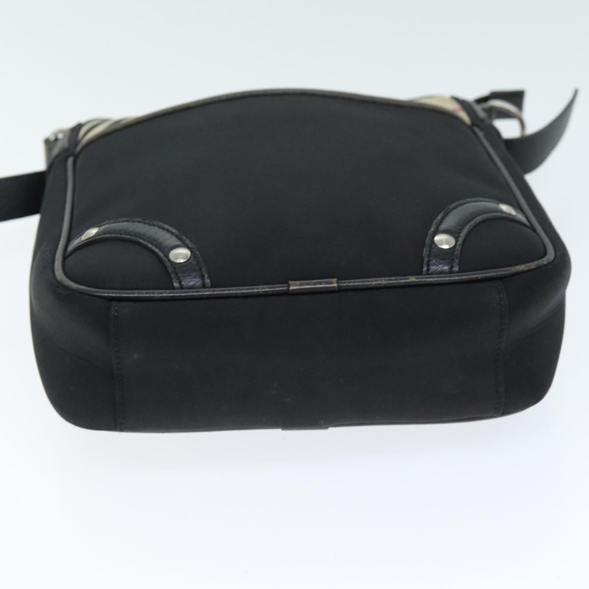 Burberry Luxury Nova Check Shoulder Bag Shoulder Bag 134