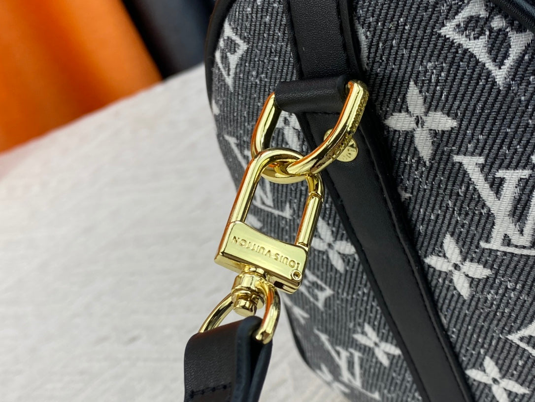 EN - Luxury LUV 740 Travel Bag