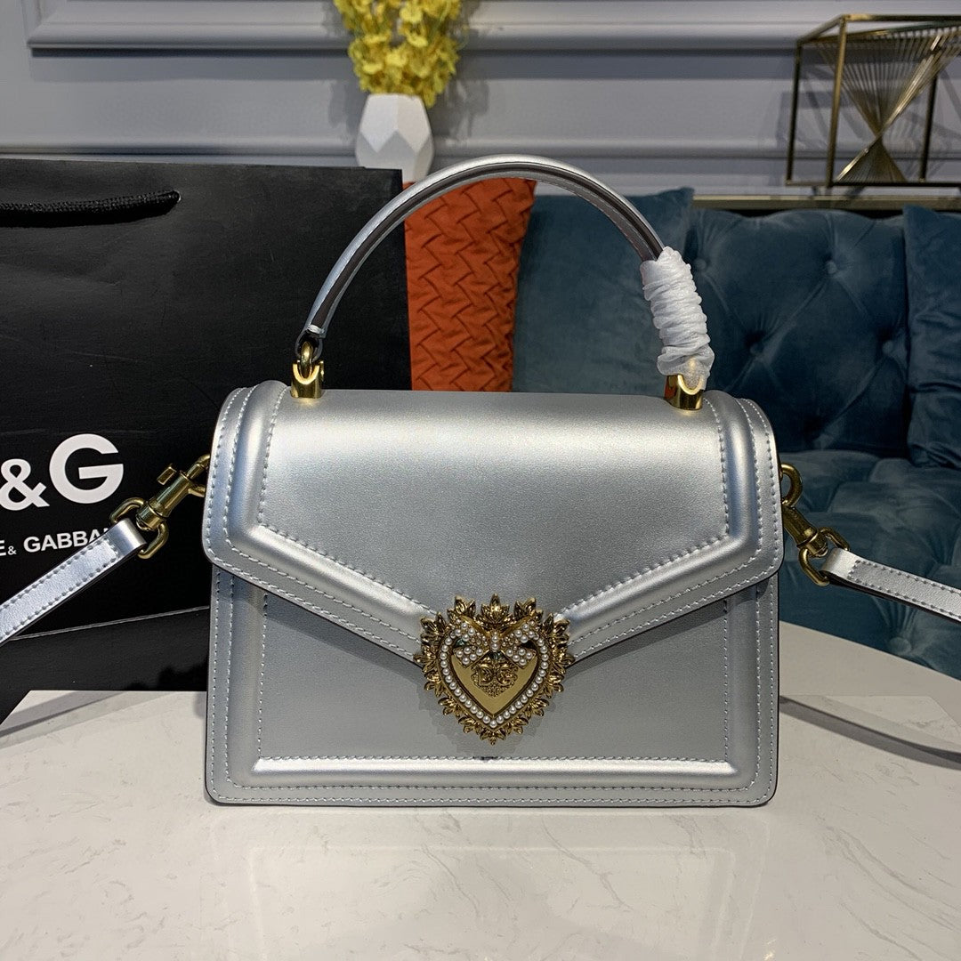 Metop Qualityum Devotion Silver Travel Bag