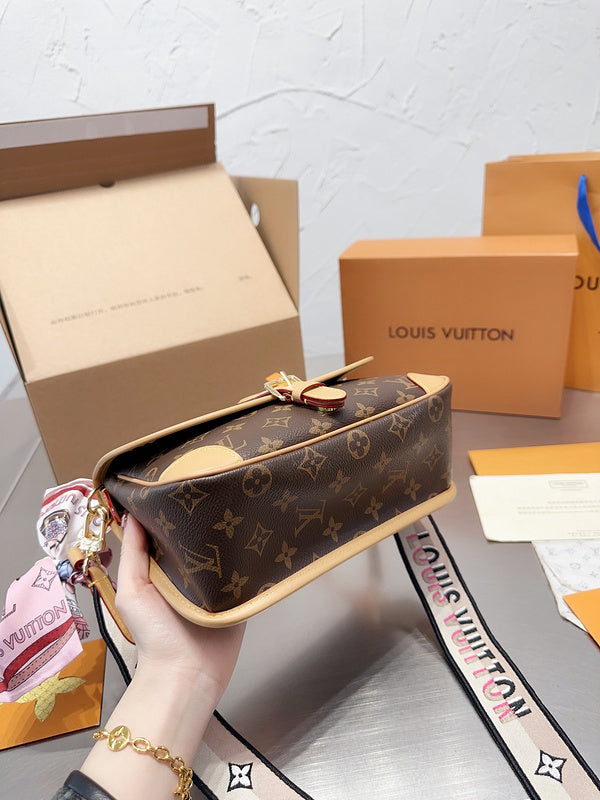 Xynera Bagss - Louis Vuittons  - 15119