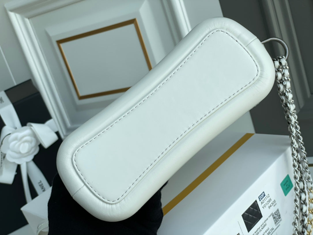 CHL CO-CO Gabrielle 7.8in 20cm White Shoulder Bag