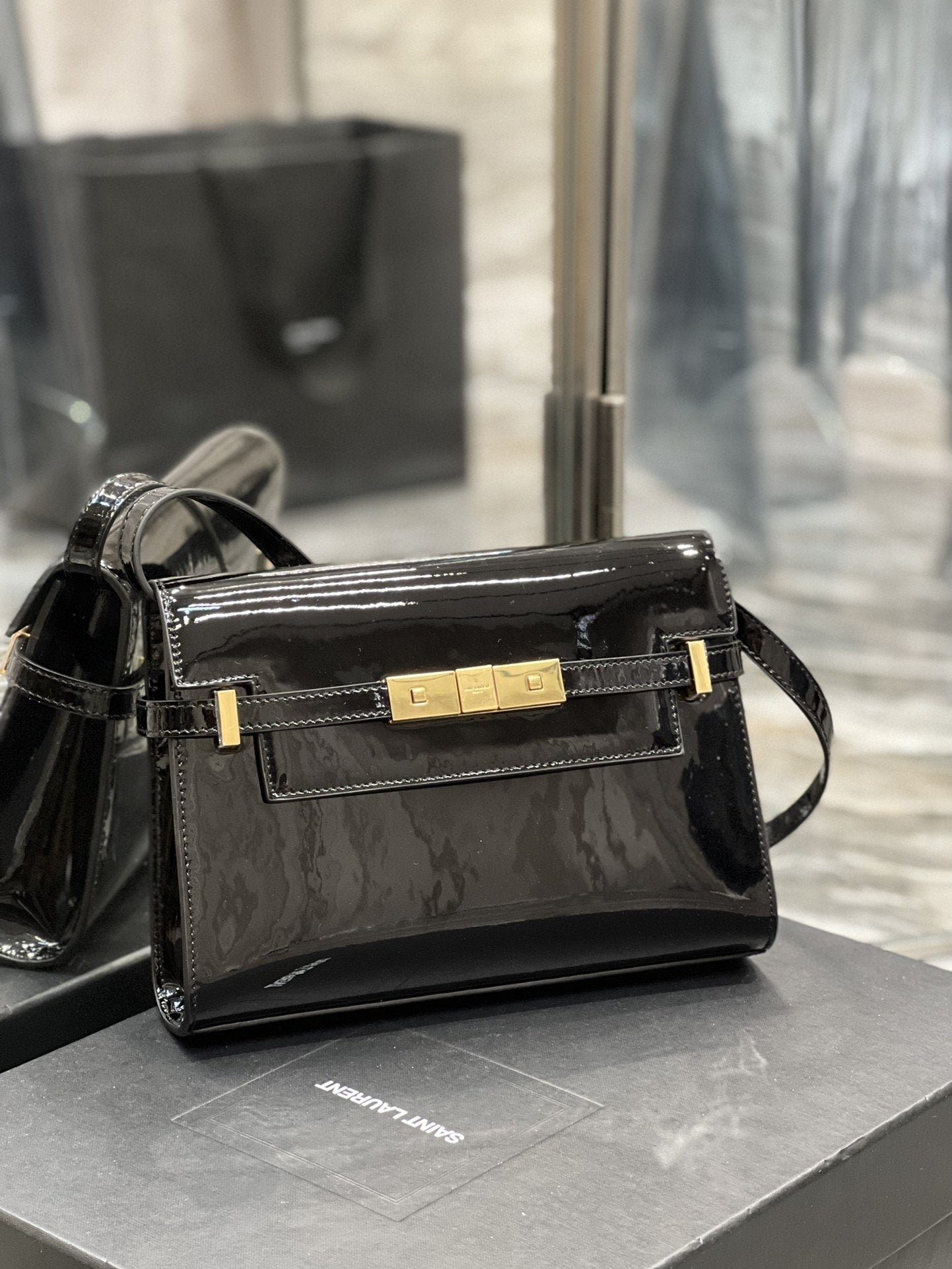 YSL Saint Laurent Manhattan 9in 24cm Black Small Shoulder Bag 94In24Cm Ysl