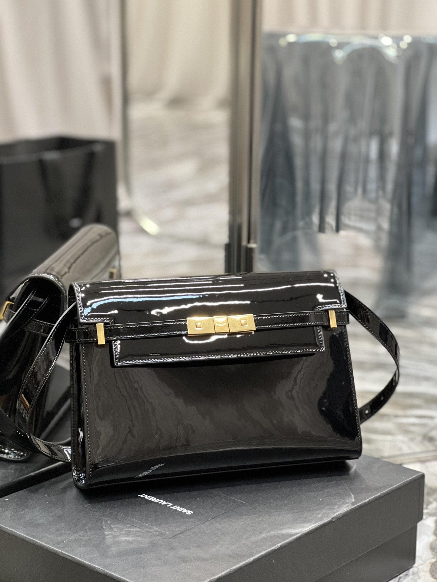 YSL Saint Laurent Manhattan Shoulder Bag 114In29Cm Ysl 8196
