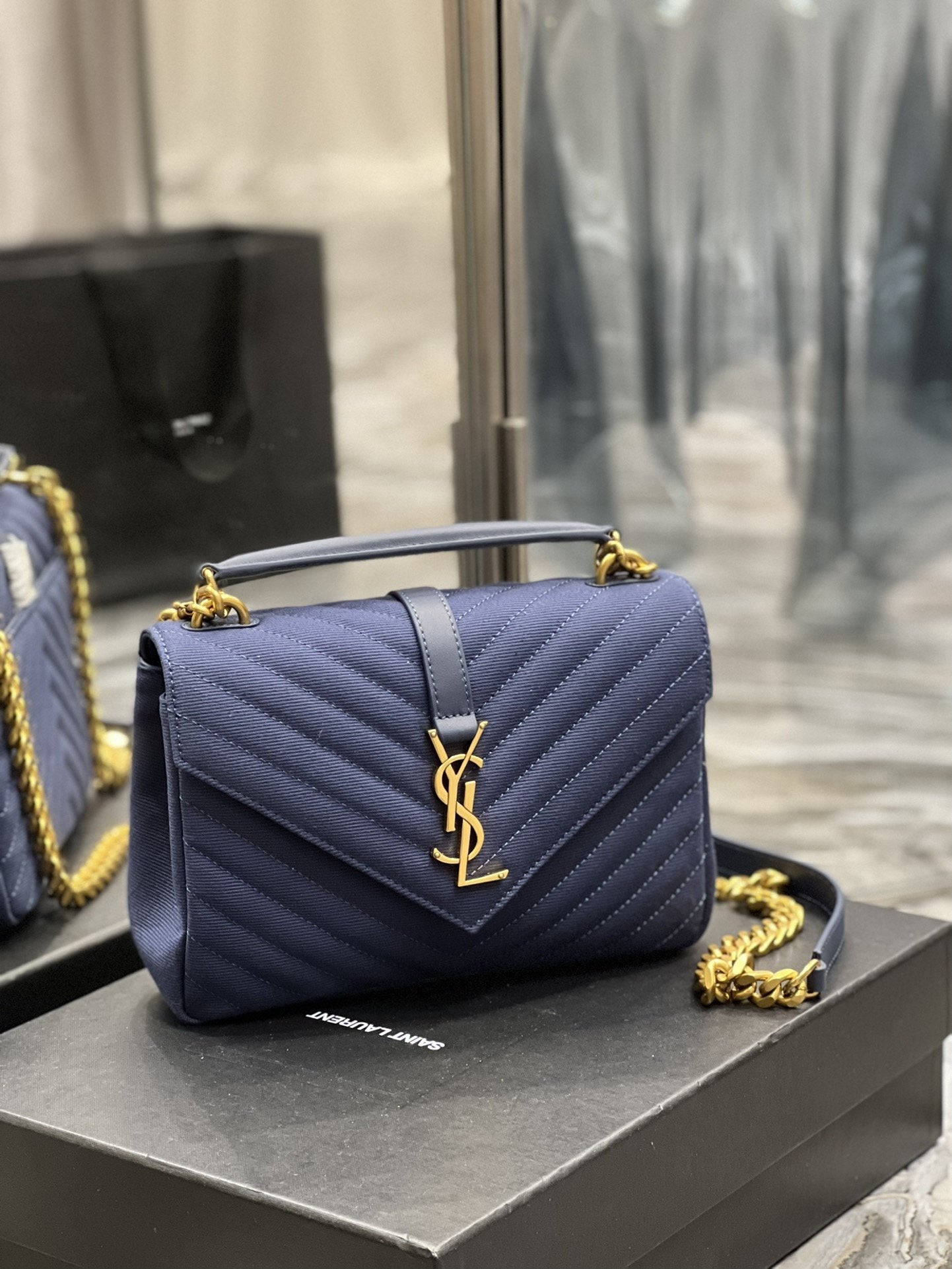 YSL Saint Laurent Envelope Marine Mix MatelassÃ© Embossed Grain De Poudre Medium Handbag