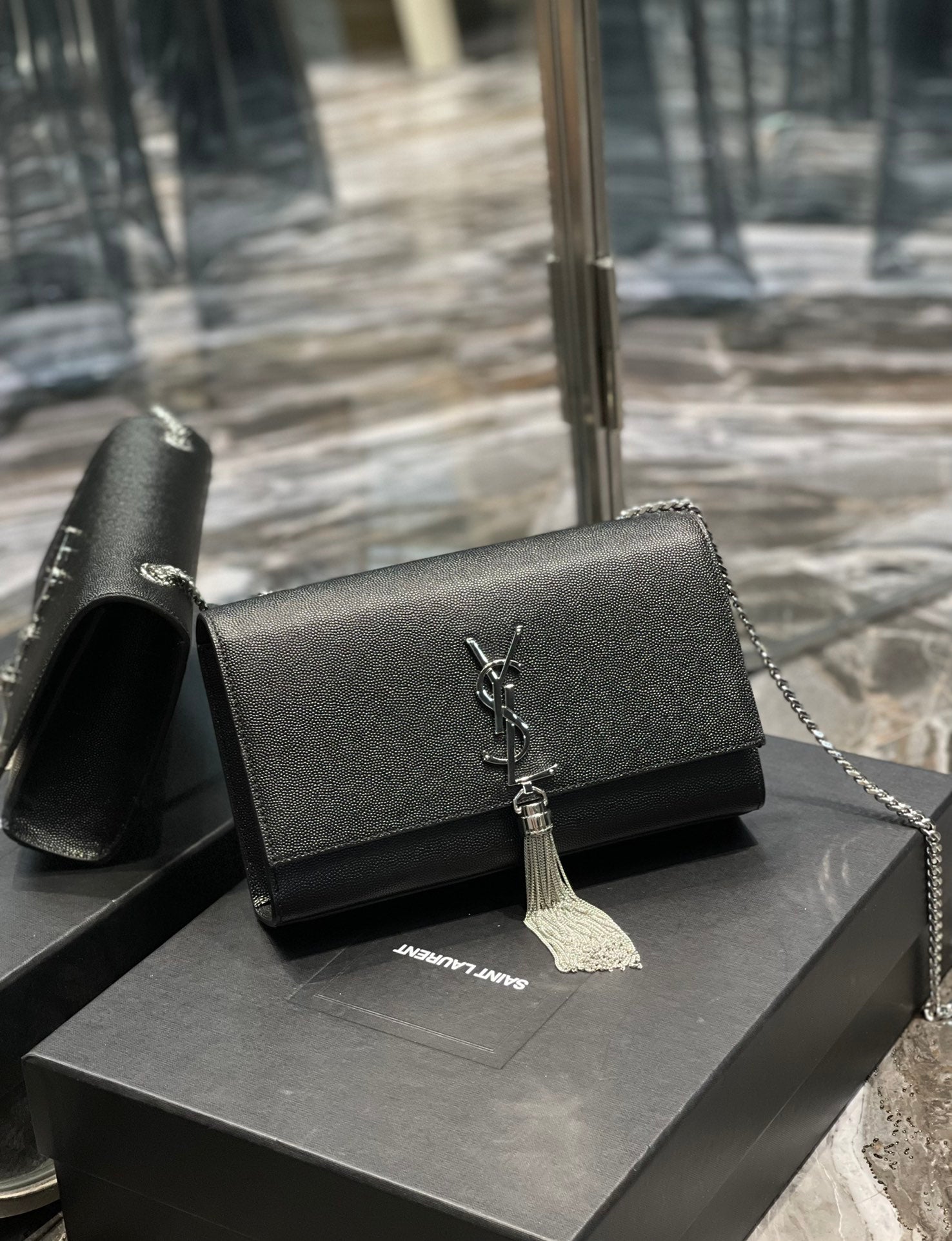 YSL Saint Laurent Kata Tassel 9in 24cm Black Medium Chain Handbag Ysl 354119Bow0N1000