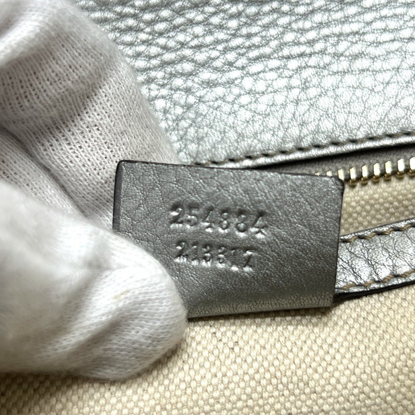 Gucci Silver Leather Handbag