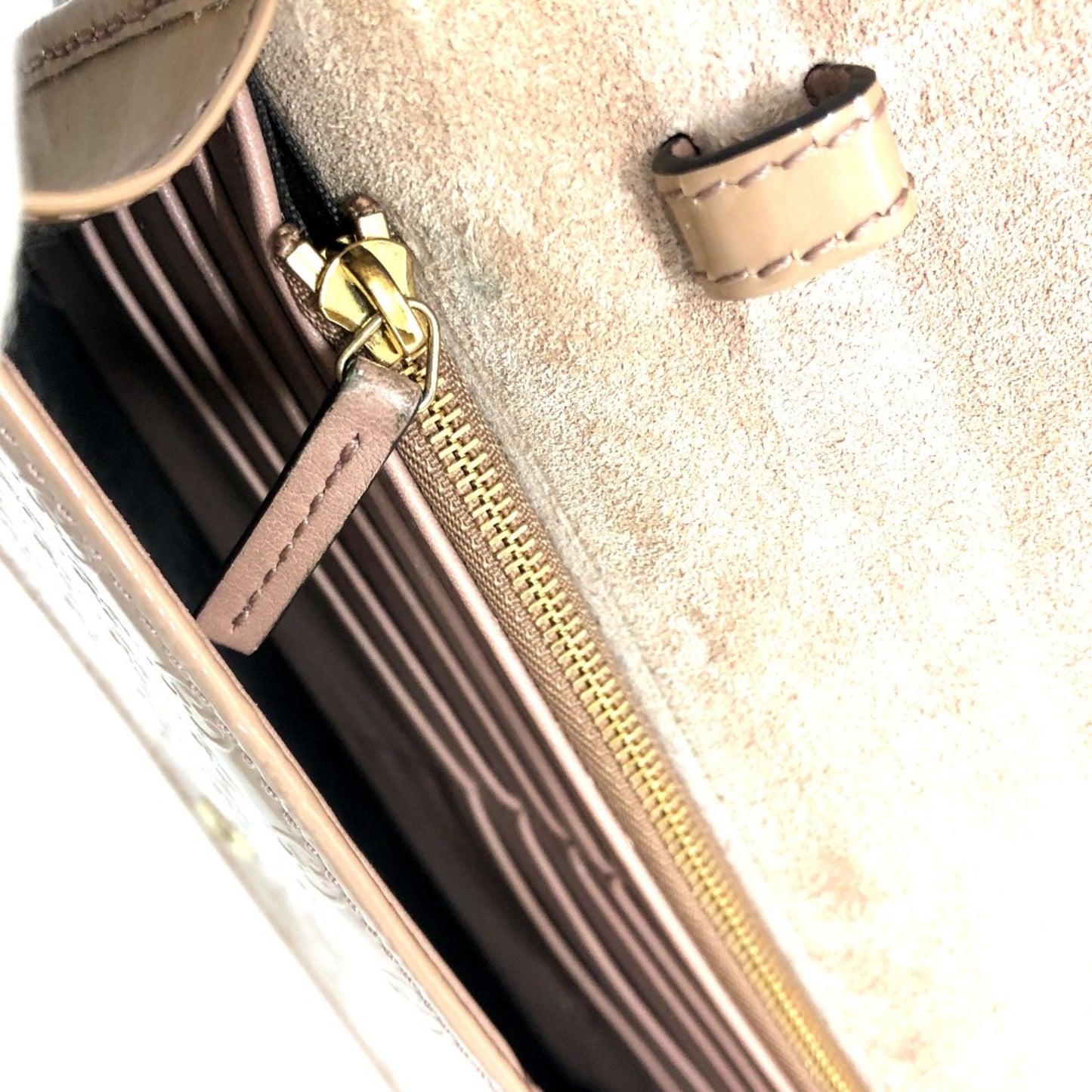 Gucci Beige Patent Leather Shoulder Bag
