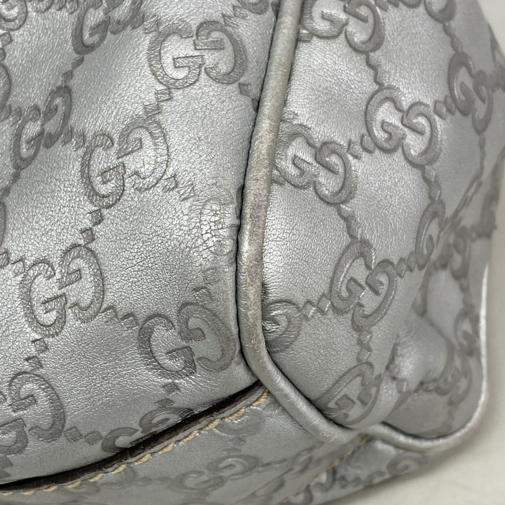 Gucci Silver Leather Handbag