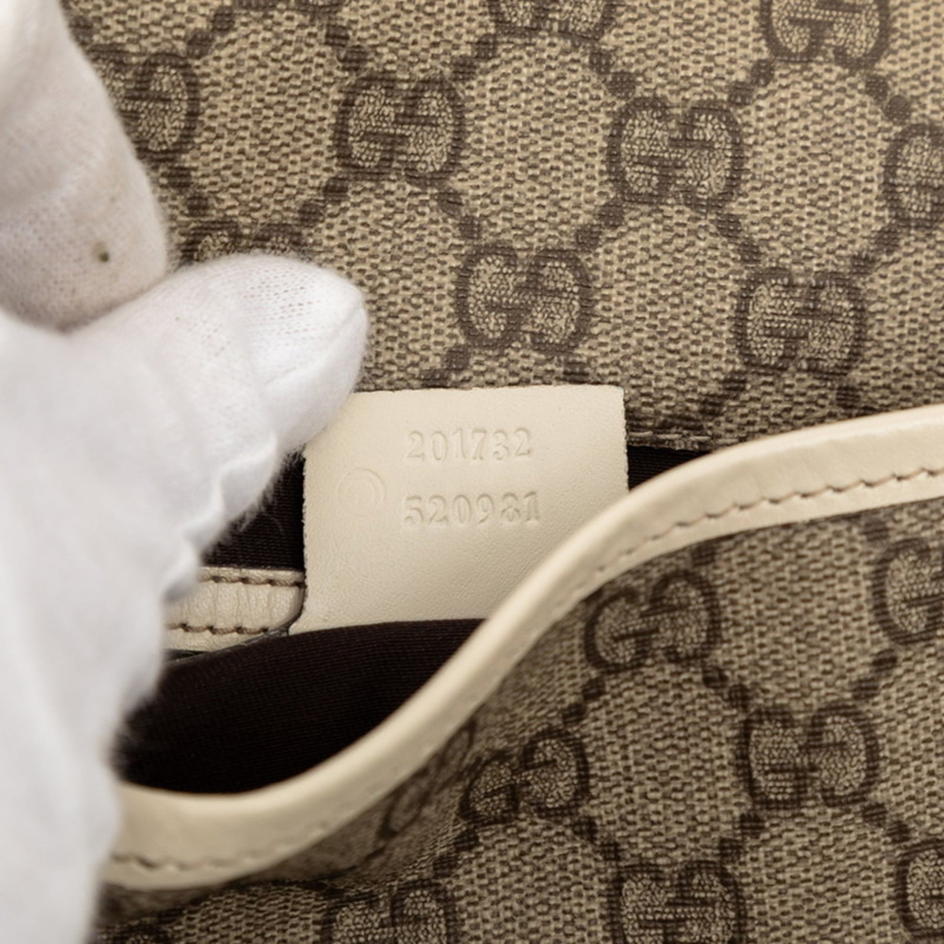 Gucci Beige White Pvc Leather Shoulder Bag