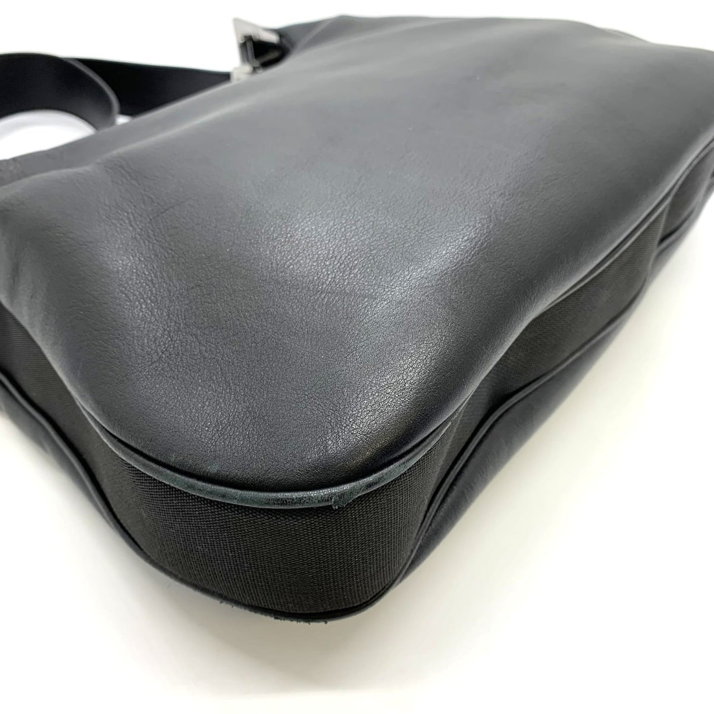 Gucci Black Leather Shoulder Bag