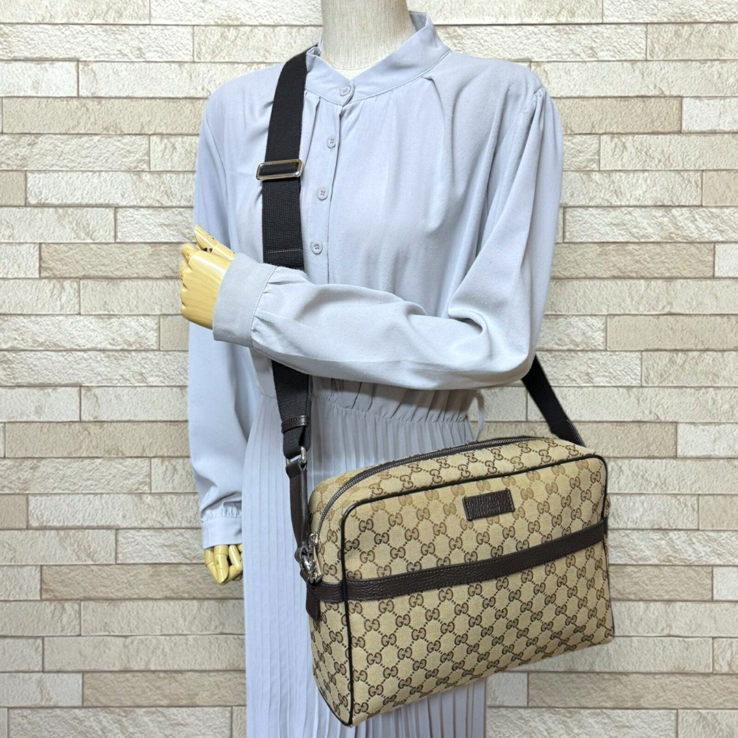 Gucci Gg Canvas Beige Brown Gg Canvas Shoulder Bag