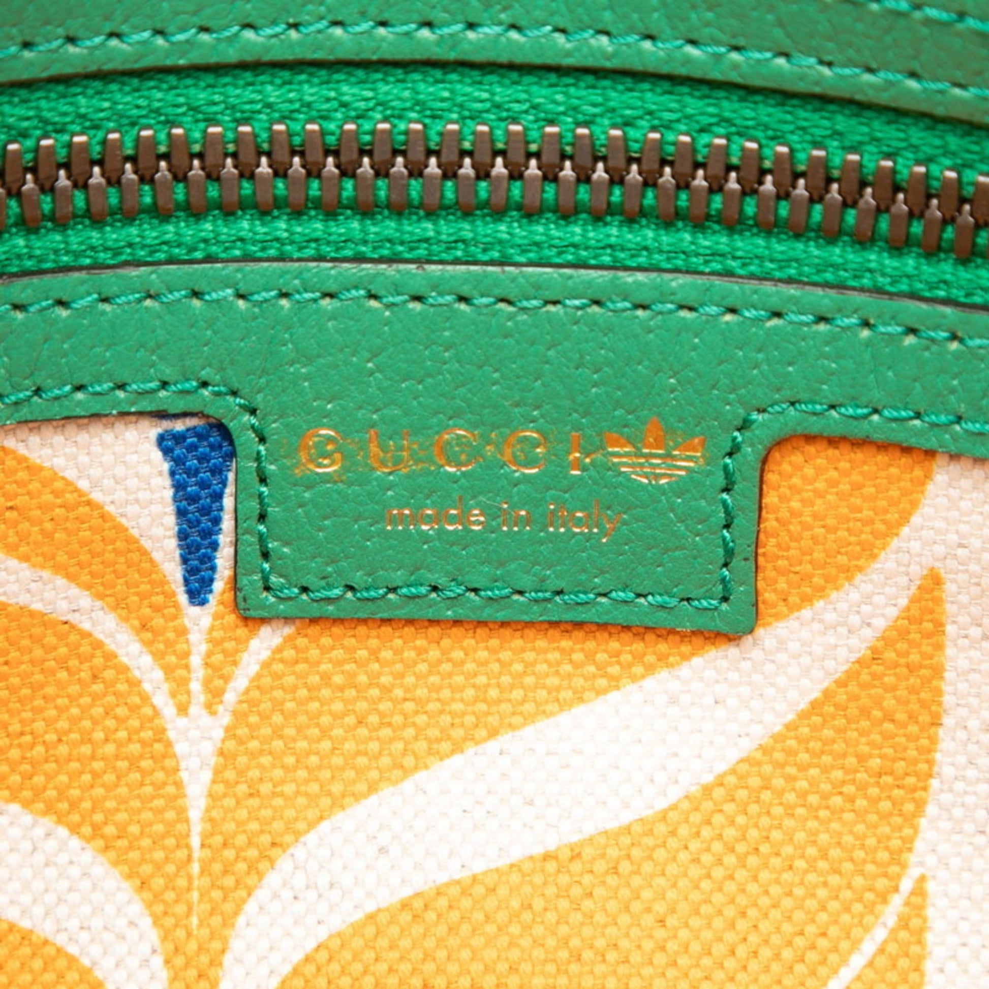 Gucci Green White Leather Sling Bag