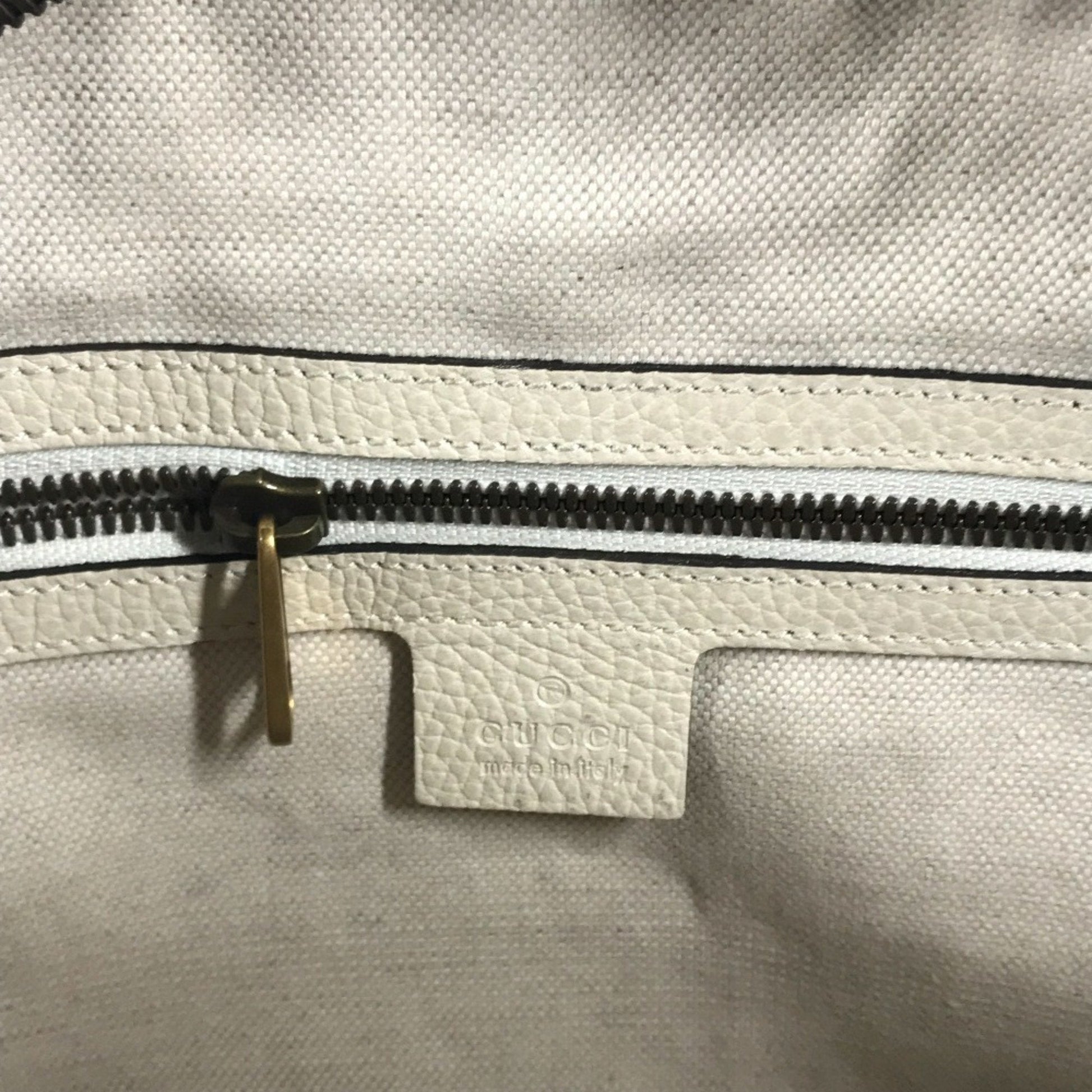 Gucci White Leather Messenger Bag Shoulder Bag