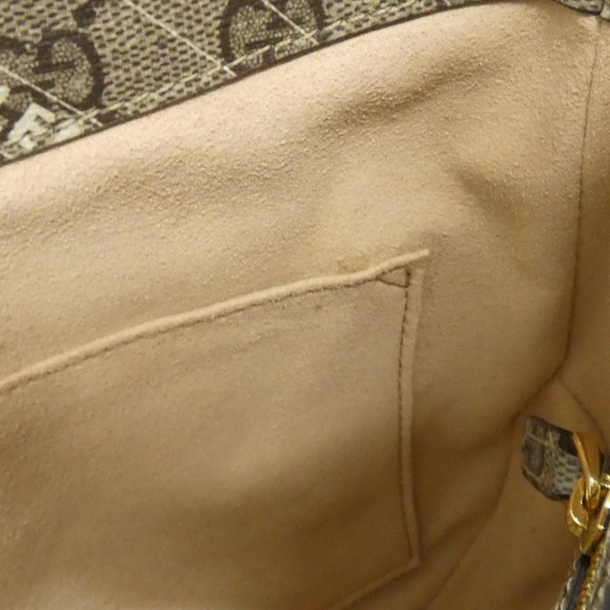 Gucci Beige White Gg Supreme Shoulder Bag