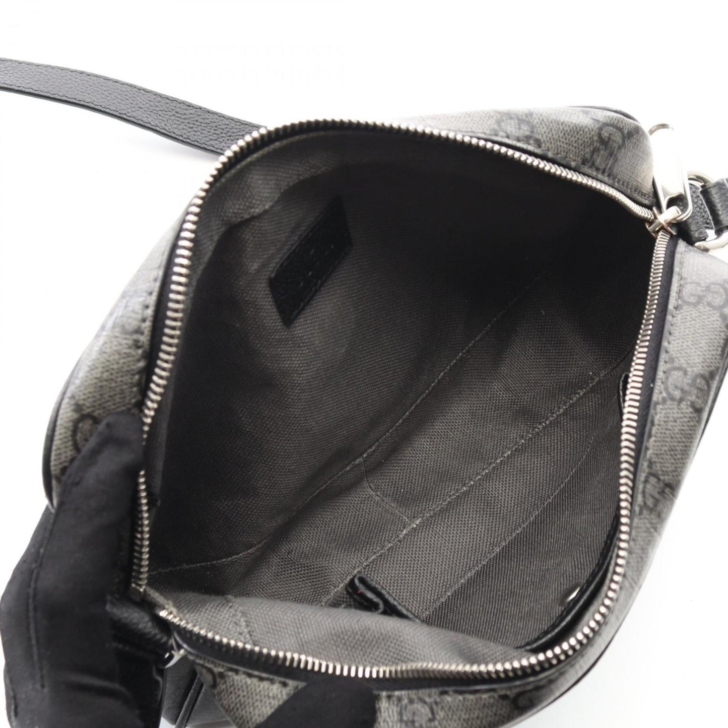 Gucci Black Gray Gg Supreme Shoulder Bag