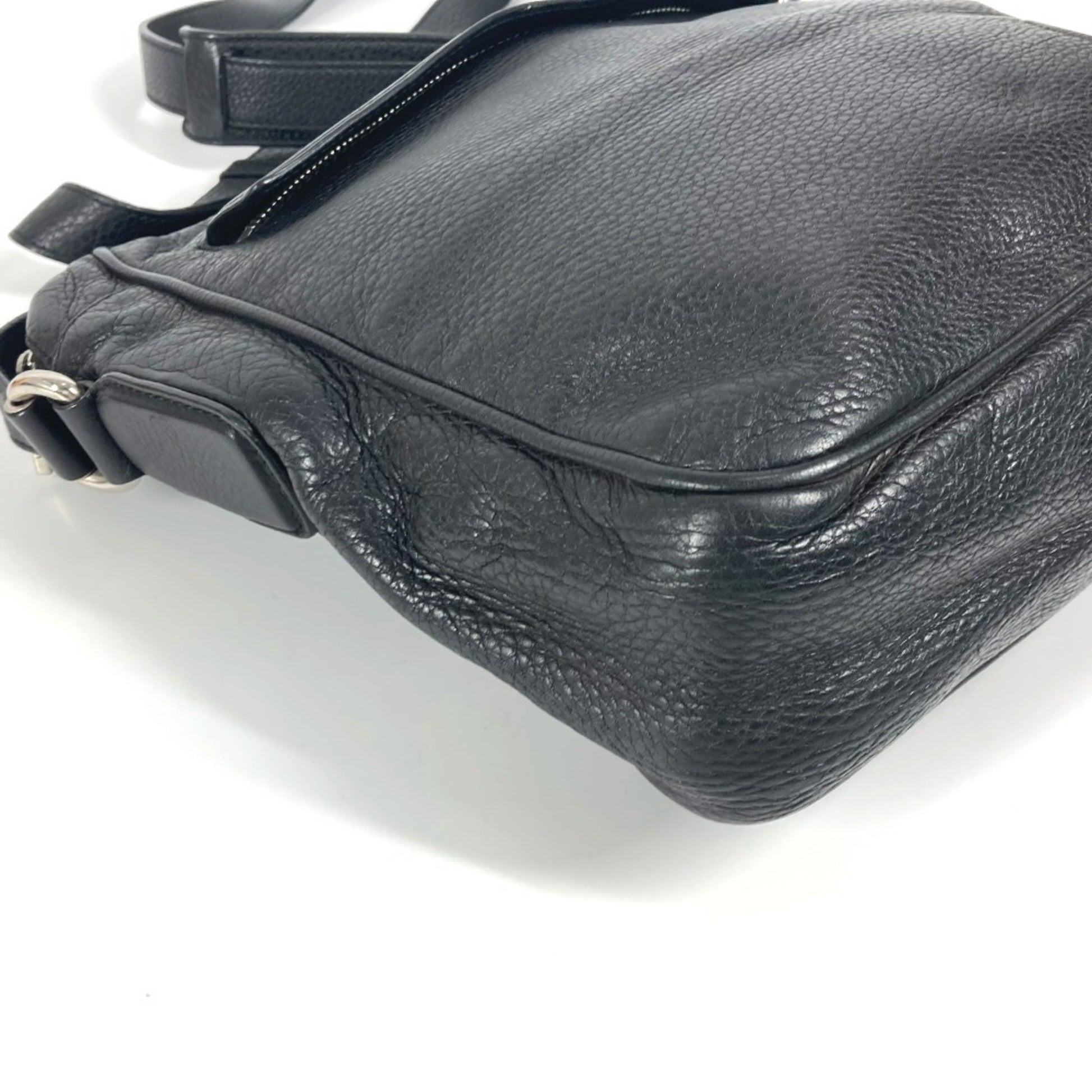 Gucci Black Leather Pochette Shoulder Bag
