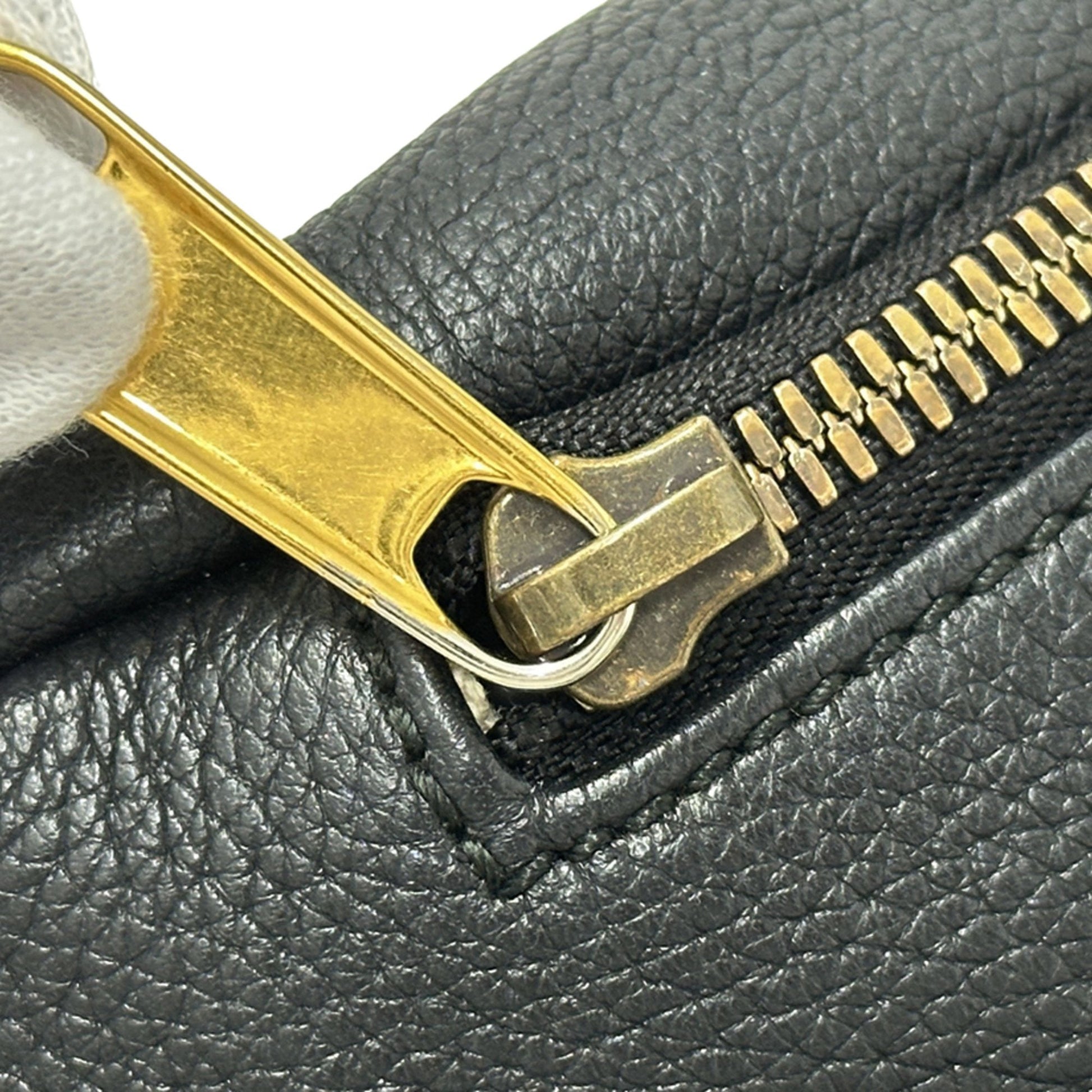 Gucci Black Leather Fanny Pack Sling Bag