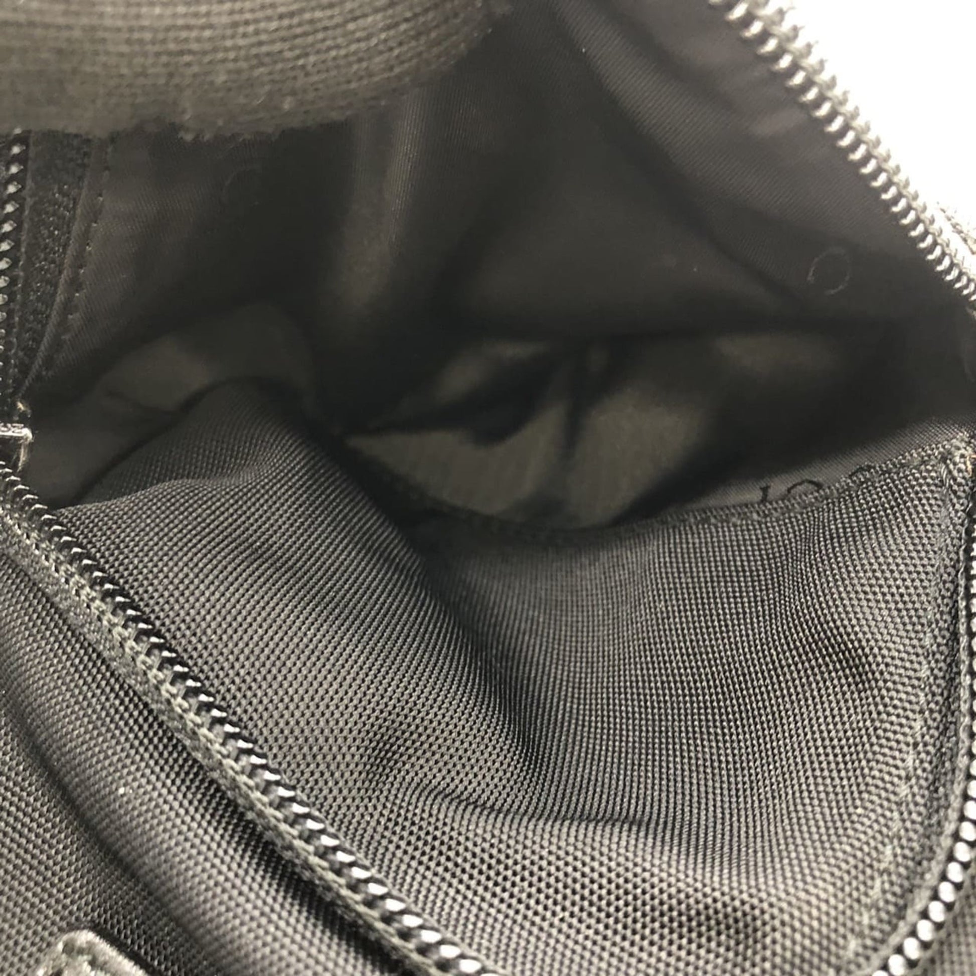 Gucci Black Nylon Leather Handbag