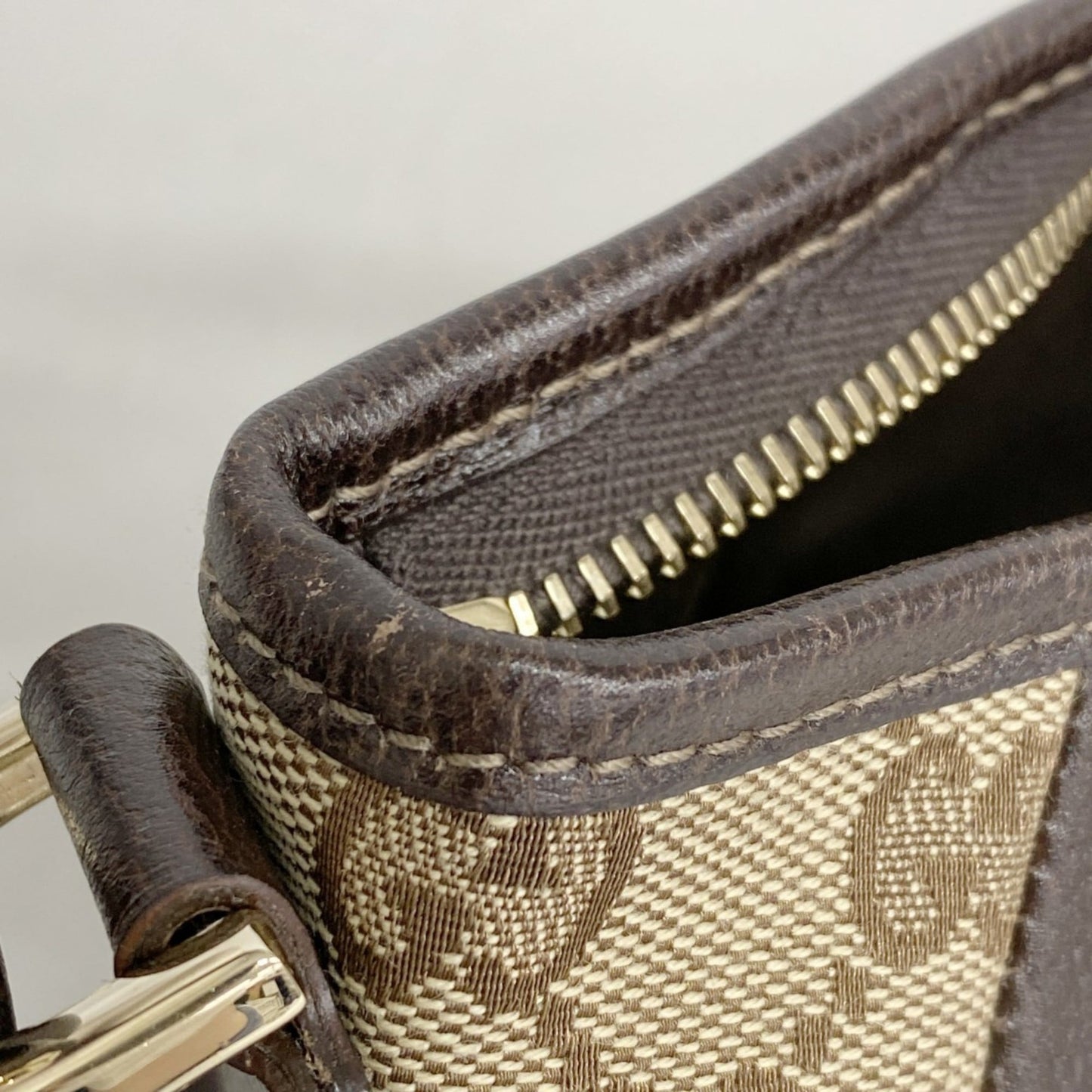 Gucci Beige Canvas Shoulder Bag