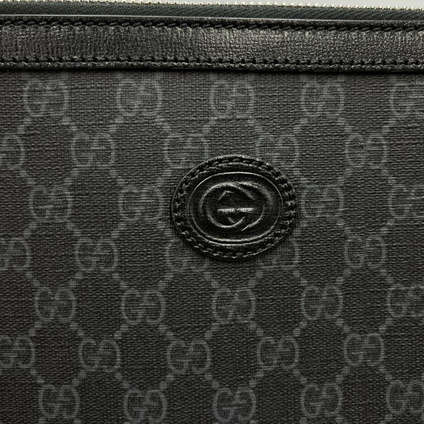 Gucci Black Gg Supreme Messenger Bag Shoulder Bag