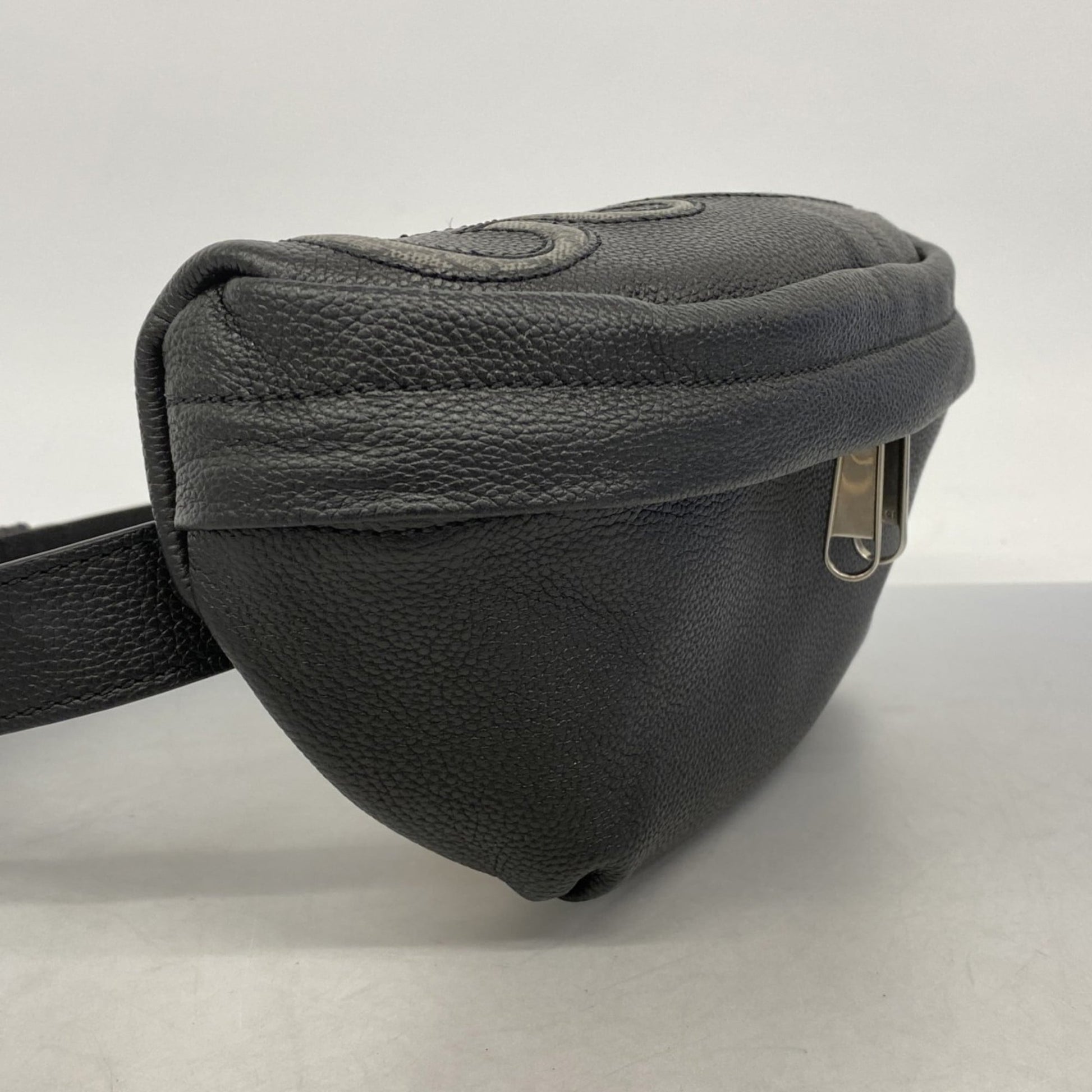 Gucci Black Leather Fanny Pack