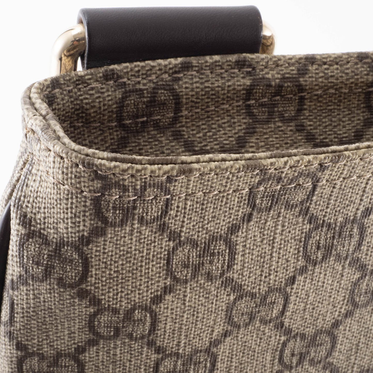 Gucci Beige Gg Supreme Shoulder Bag