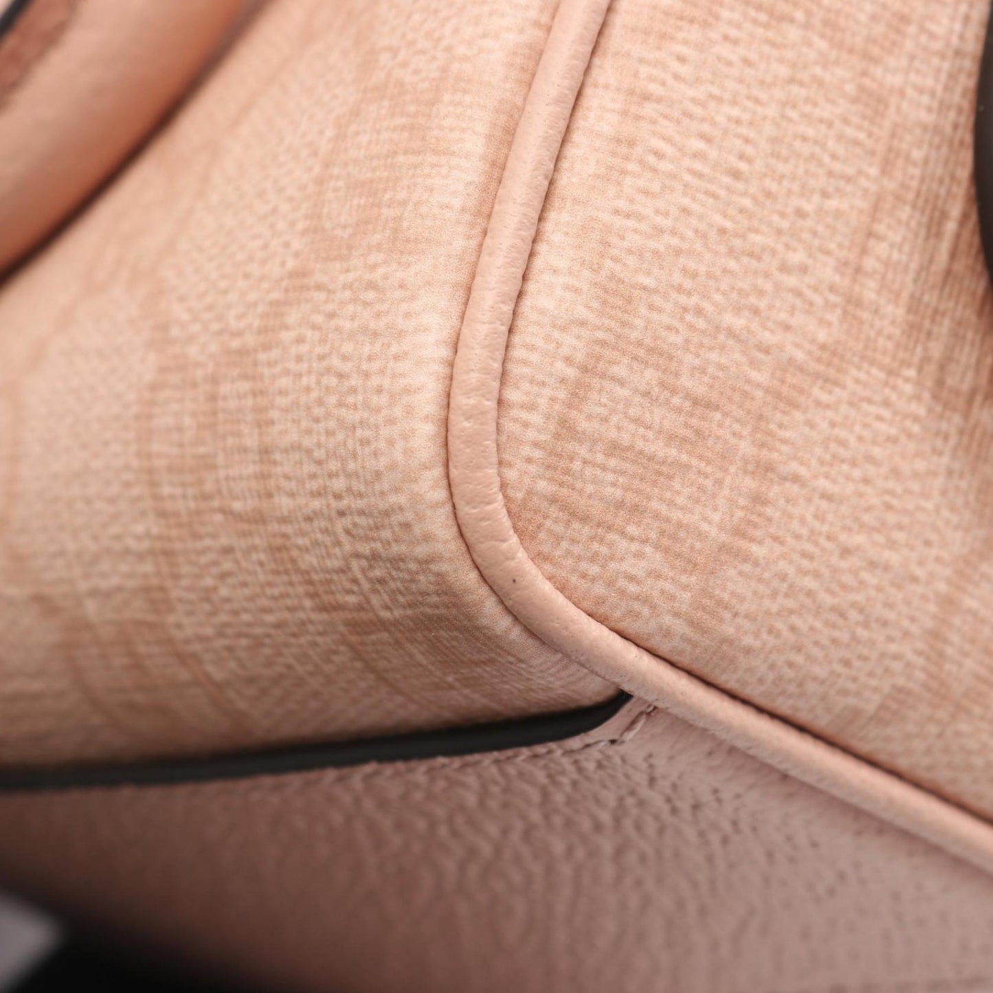 Gucci Pink Gg Supreme Leather Handbag