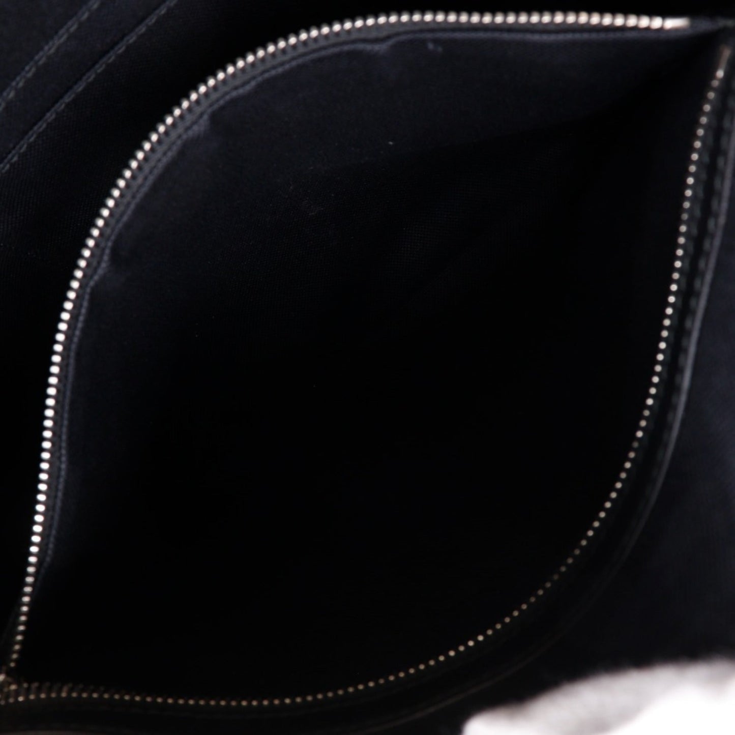 Gucci Black Gg Supreme Messenger Bag Shoulder Bag