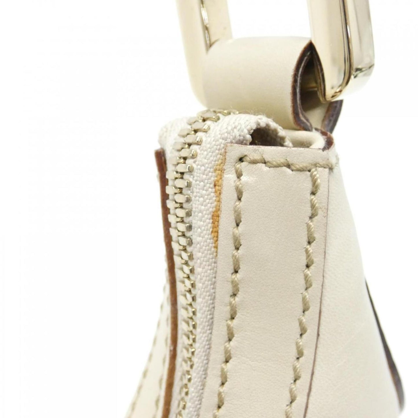 Gucci Ivory Leather Shoulder Bag