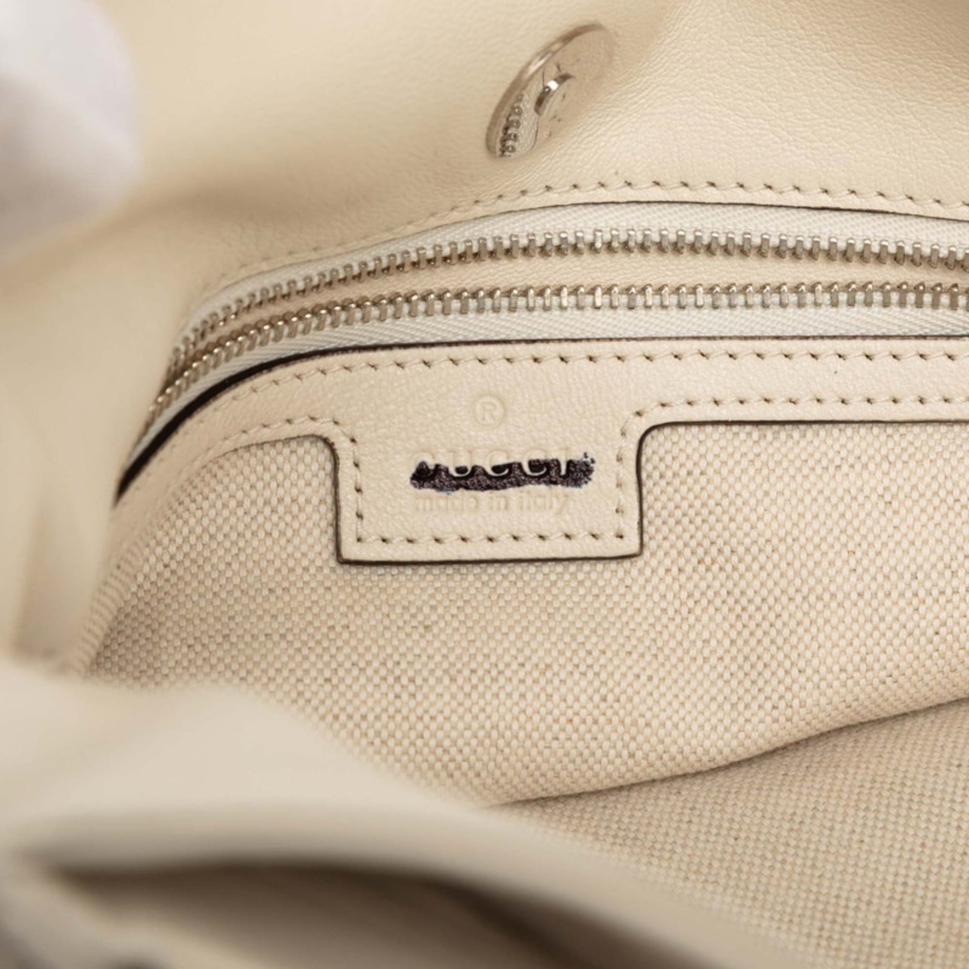 Gucci Off-White Leather Shoulder Bag Tote Bag