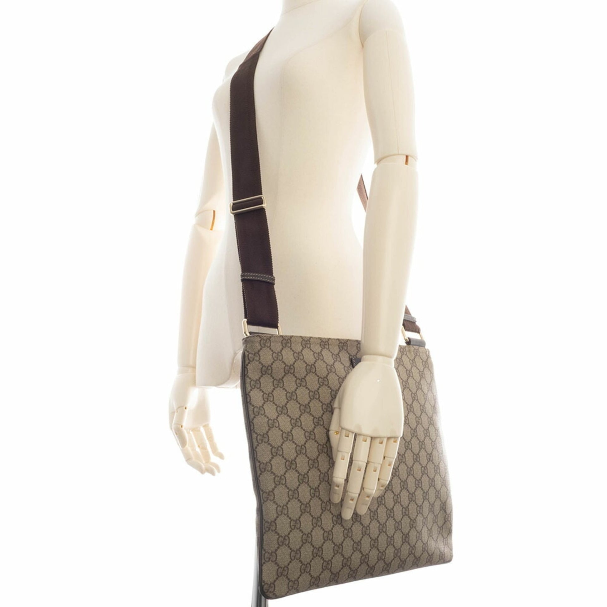 Gucci Beige Gg Supreme Shoulder Bag