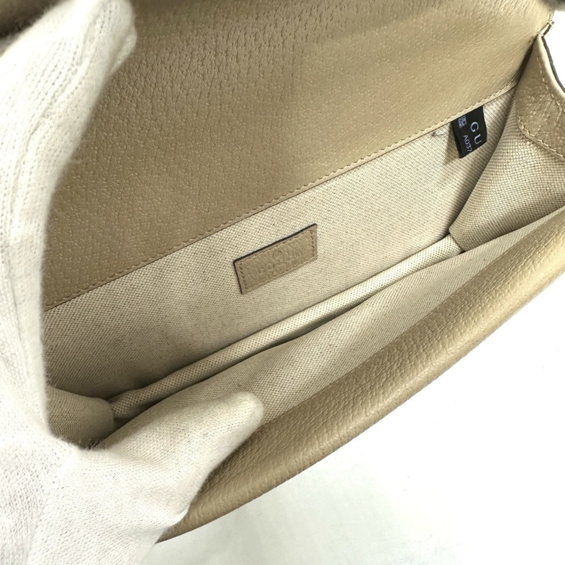 Gucci Beige Gg Supreme Shoulder Bag
