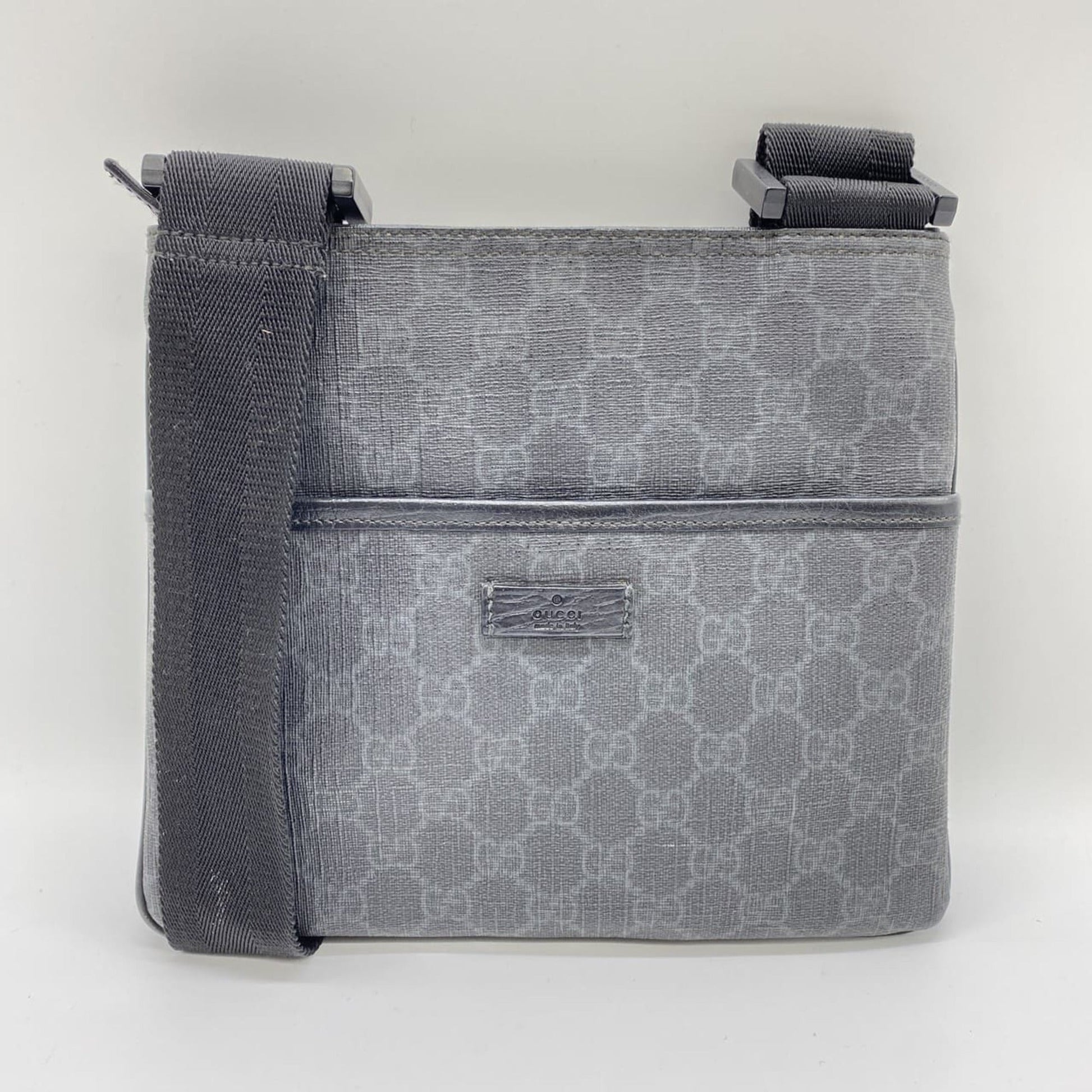 Gucci Black Gg Supreme Shoulder Bag