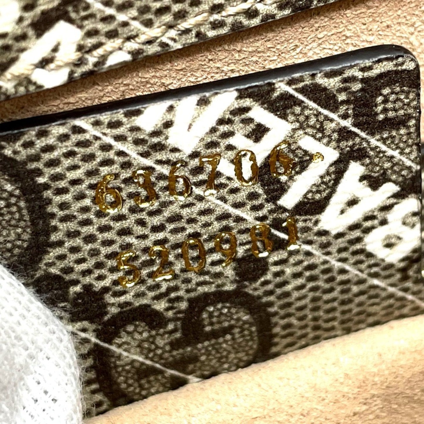 Gucci Beige Gg Supreme Handbag