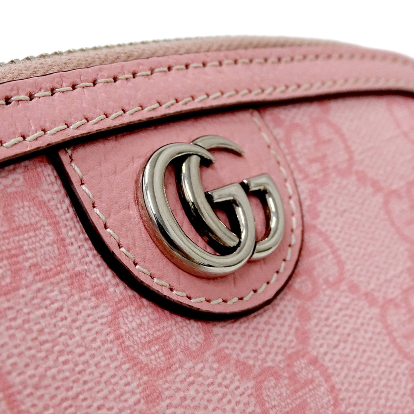 Gucci Pink Gg Supreme Pouch